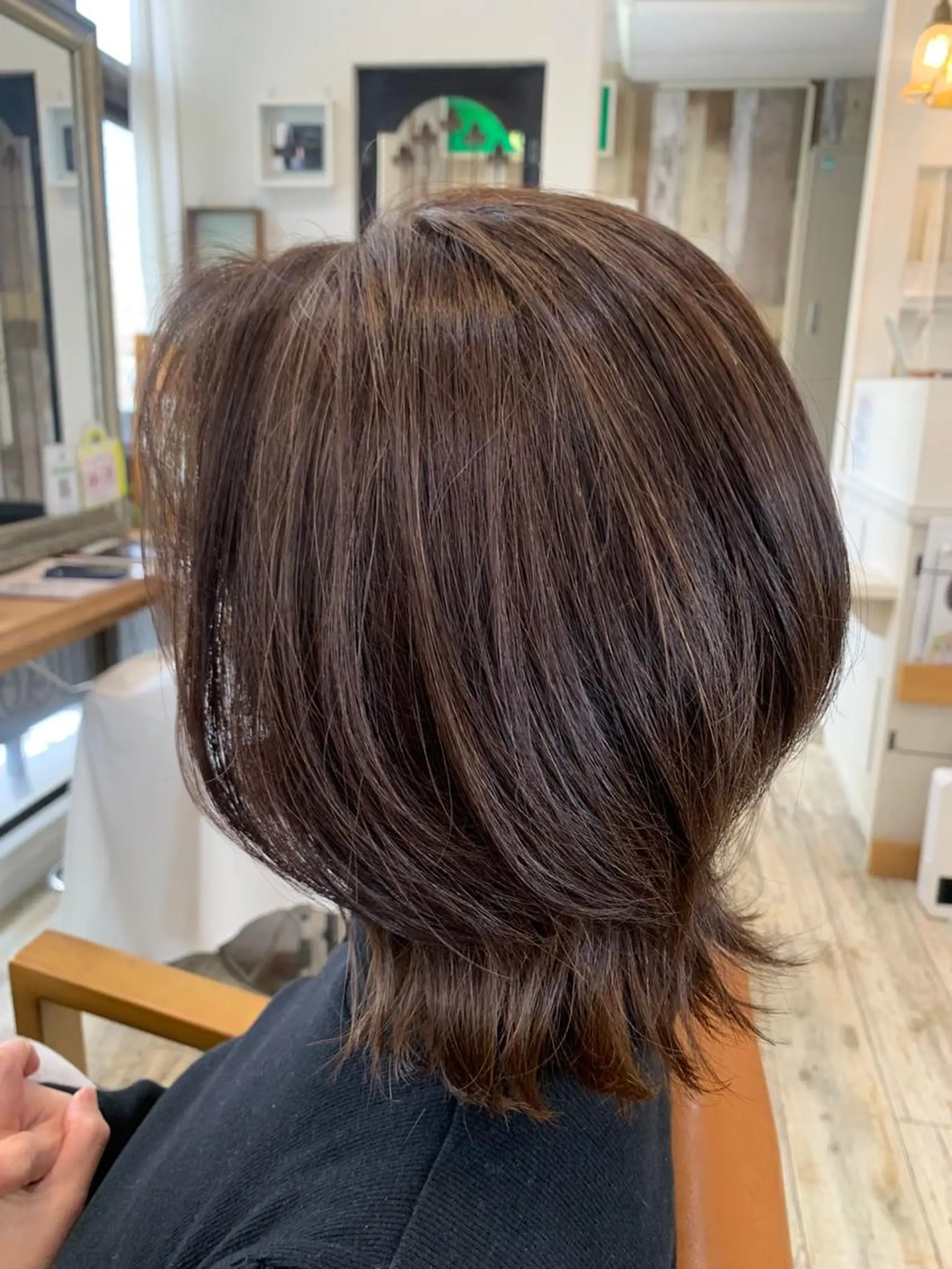 ミディアム ナガサカ サチのヘアスタイル