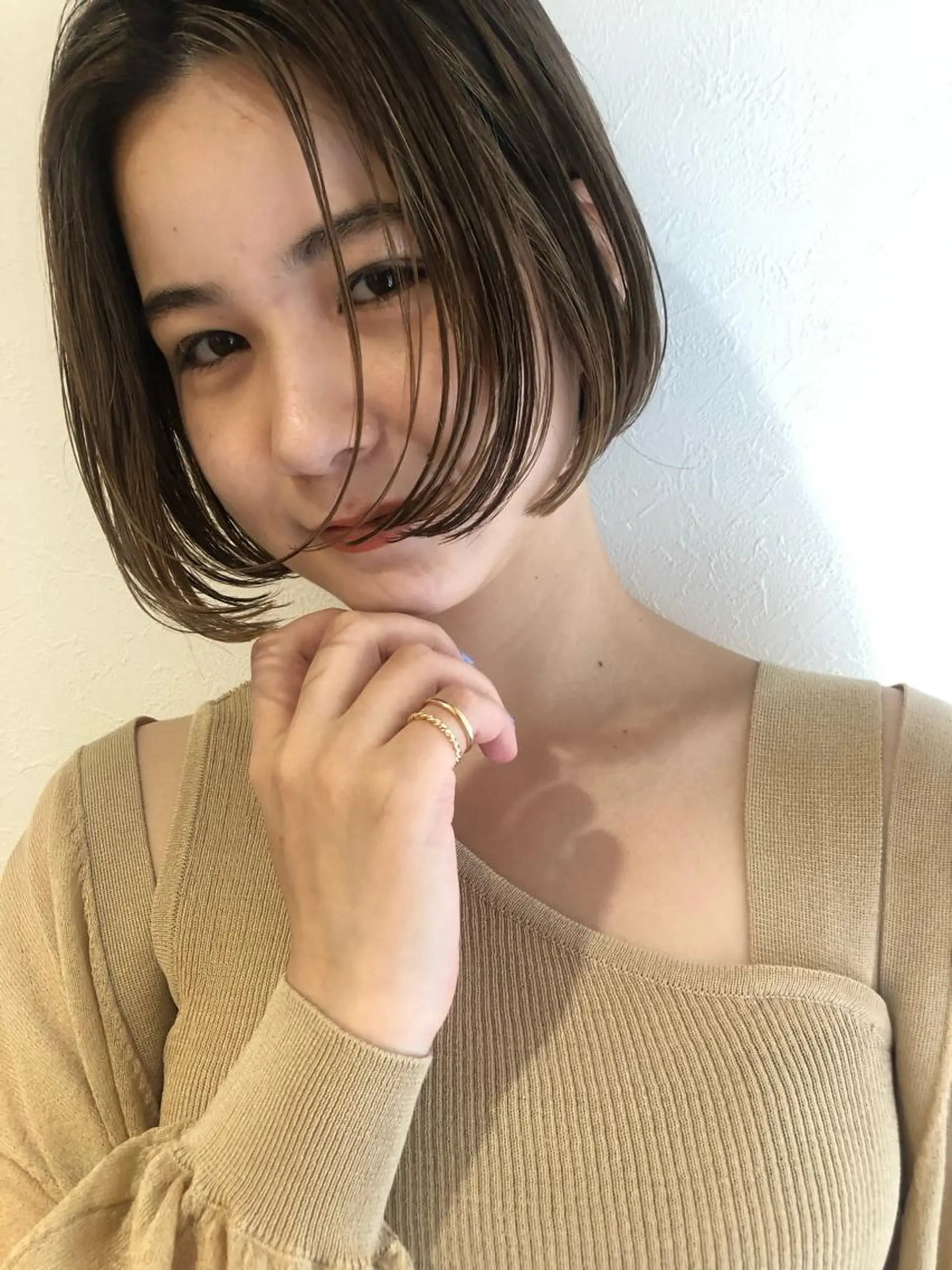 ショート カラー 🩰オリーブ/ ベージュ松本咲花🩰のヘアスタイル