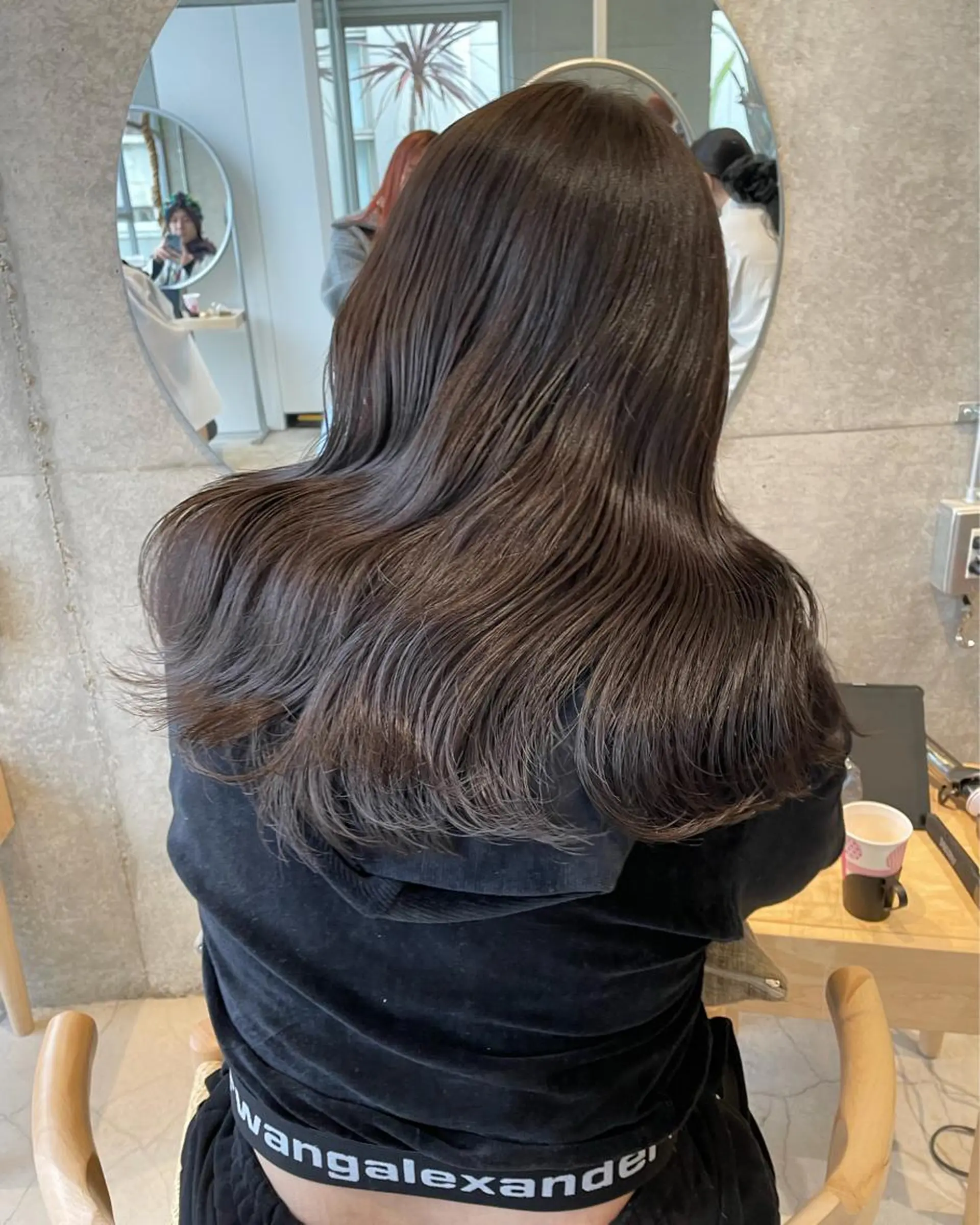 ロング カラー グレージュ オリーブグレージュ オリーブグレー カット ヘアカラー トリートメント レイヤーカット🎀 kanaのヘアスタイル