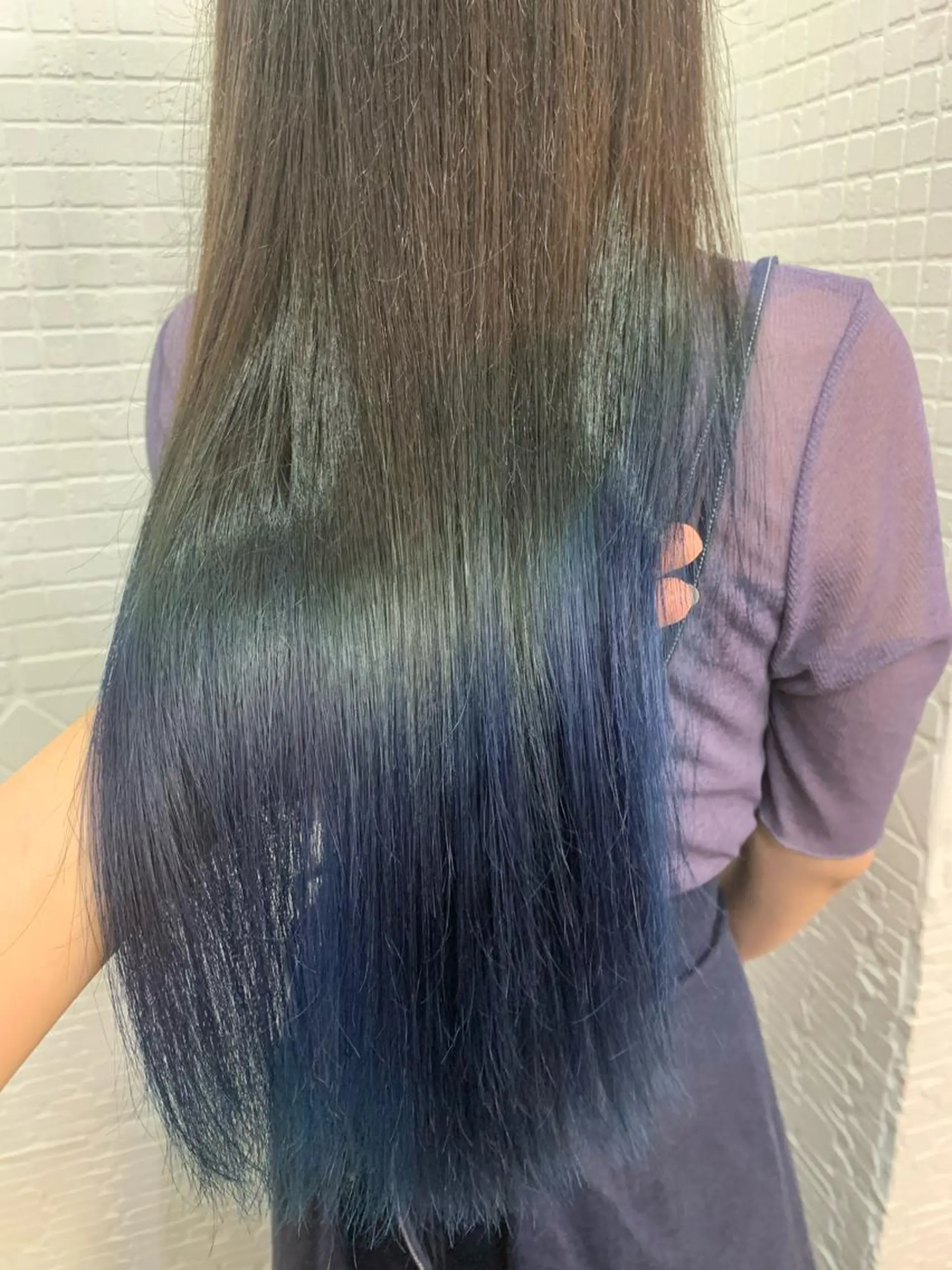 ロング カラー ブリーチ ブルーカラー グラデーションカラー ♡ RIRIAのマツエク・マツパデザイン