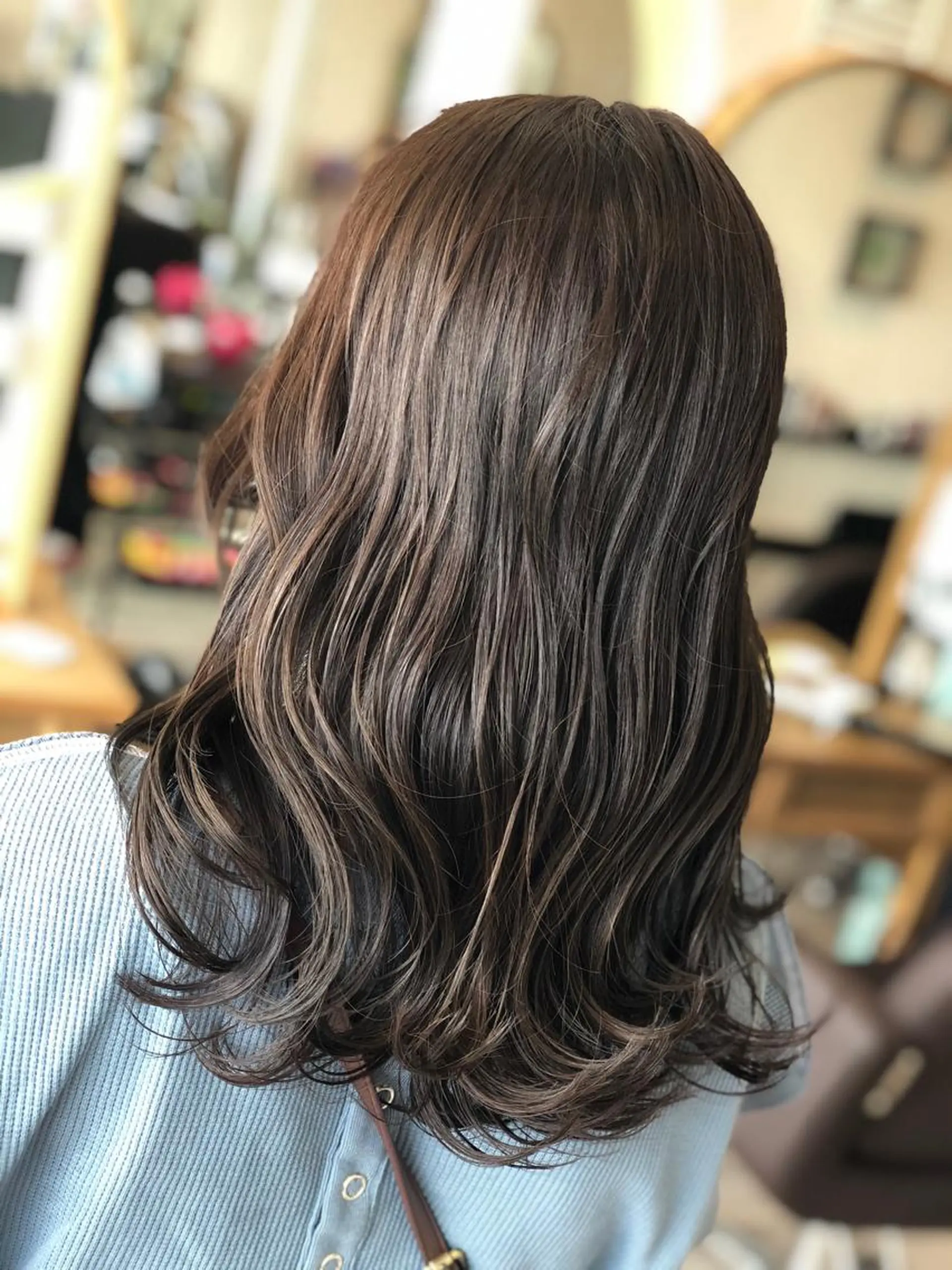 ロング カラー アッシュ ハイライトカラー ハイライト ヘアカラー トリートメント Snaly カラー特化ページのヘアスタイル