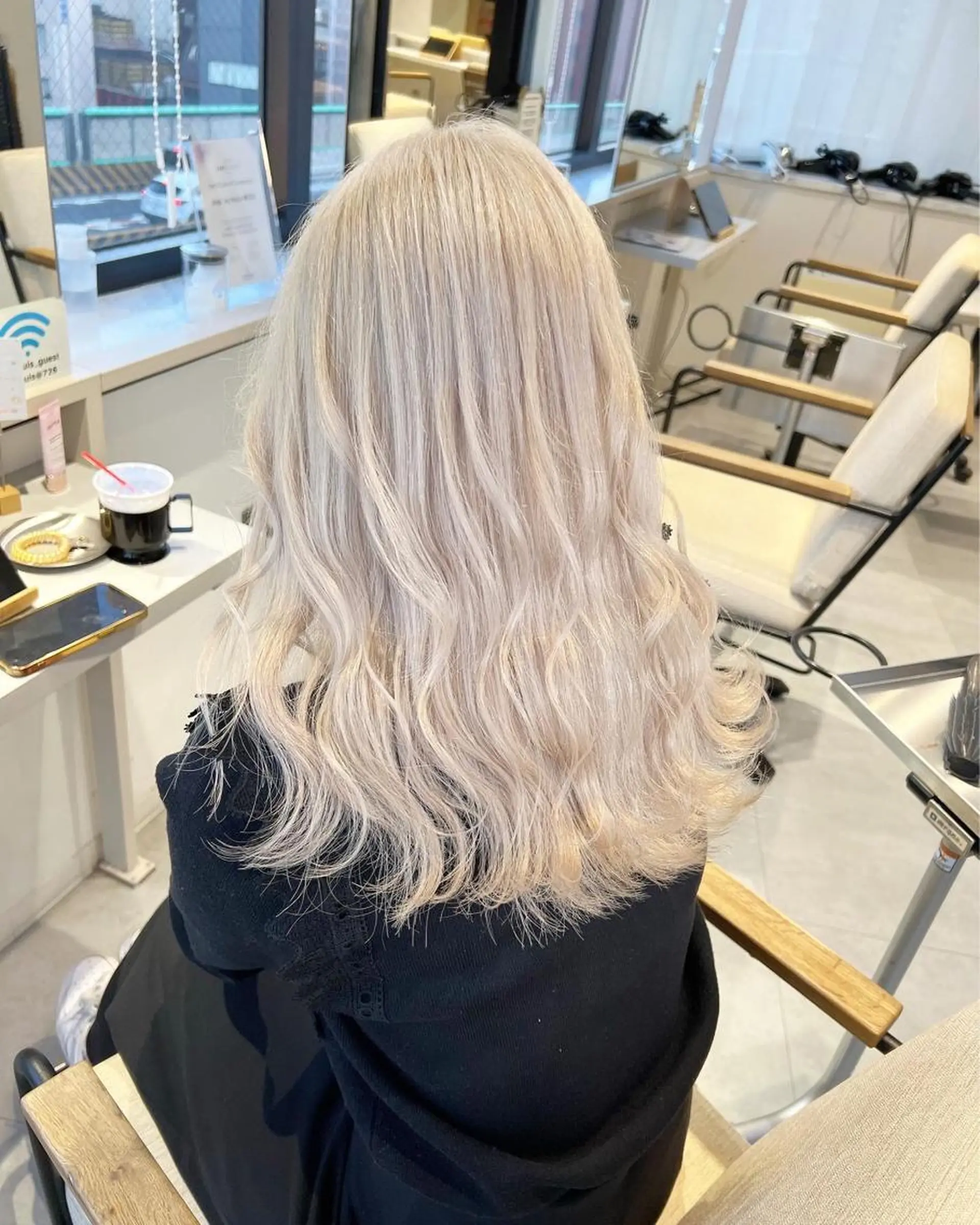 ミディアム デザイン🥇複雑履歴 ハイトーン特化のヘアスタイル