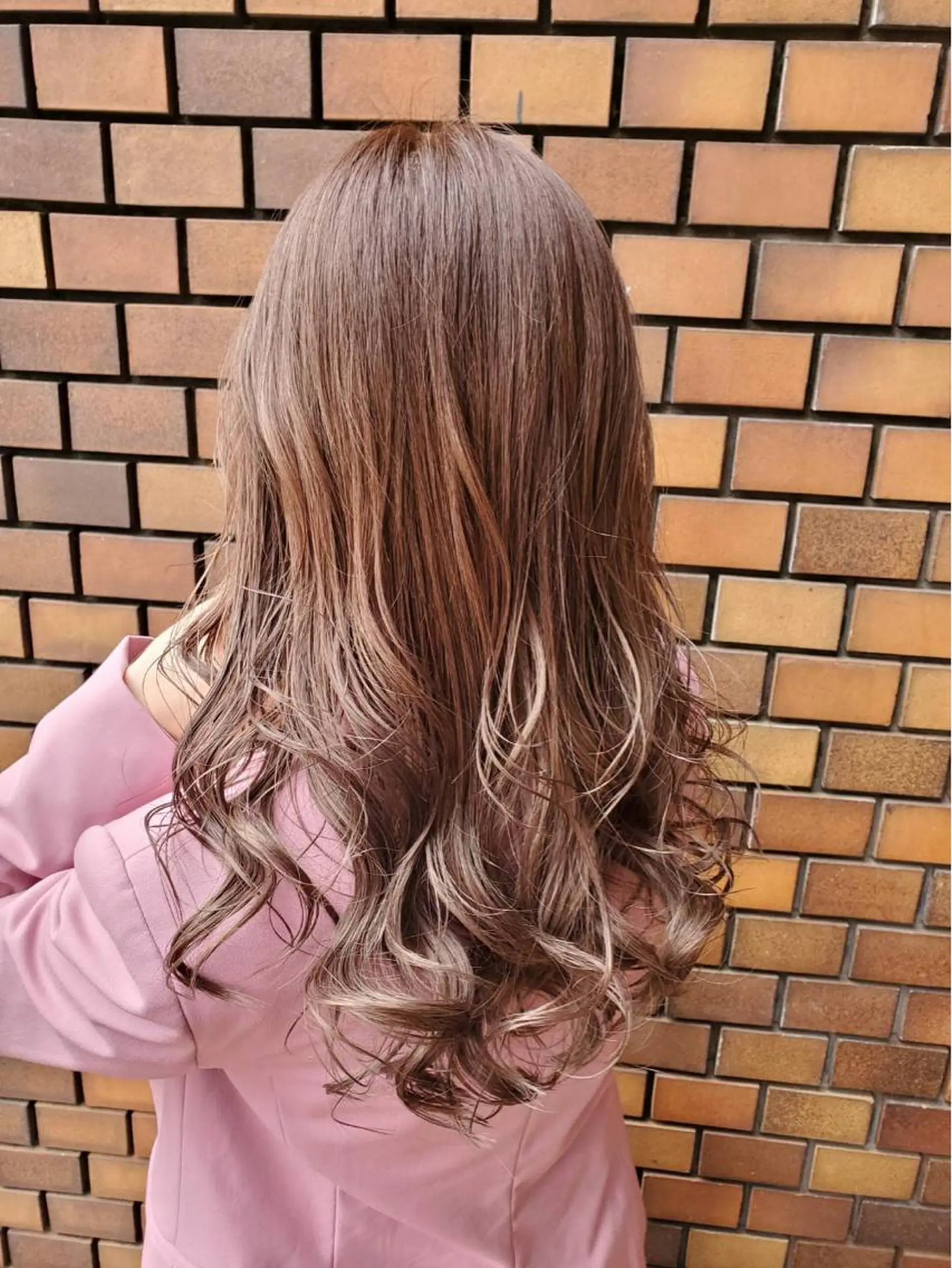 セミロング 派手髪支持率No1 Eisukeのヘアスタイル
