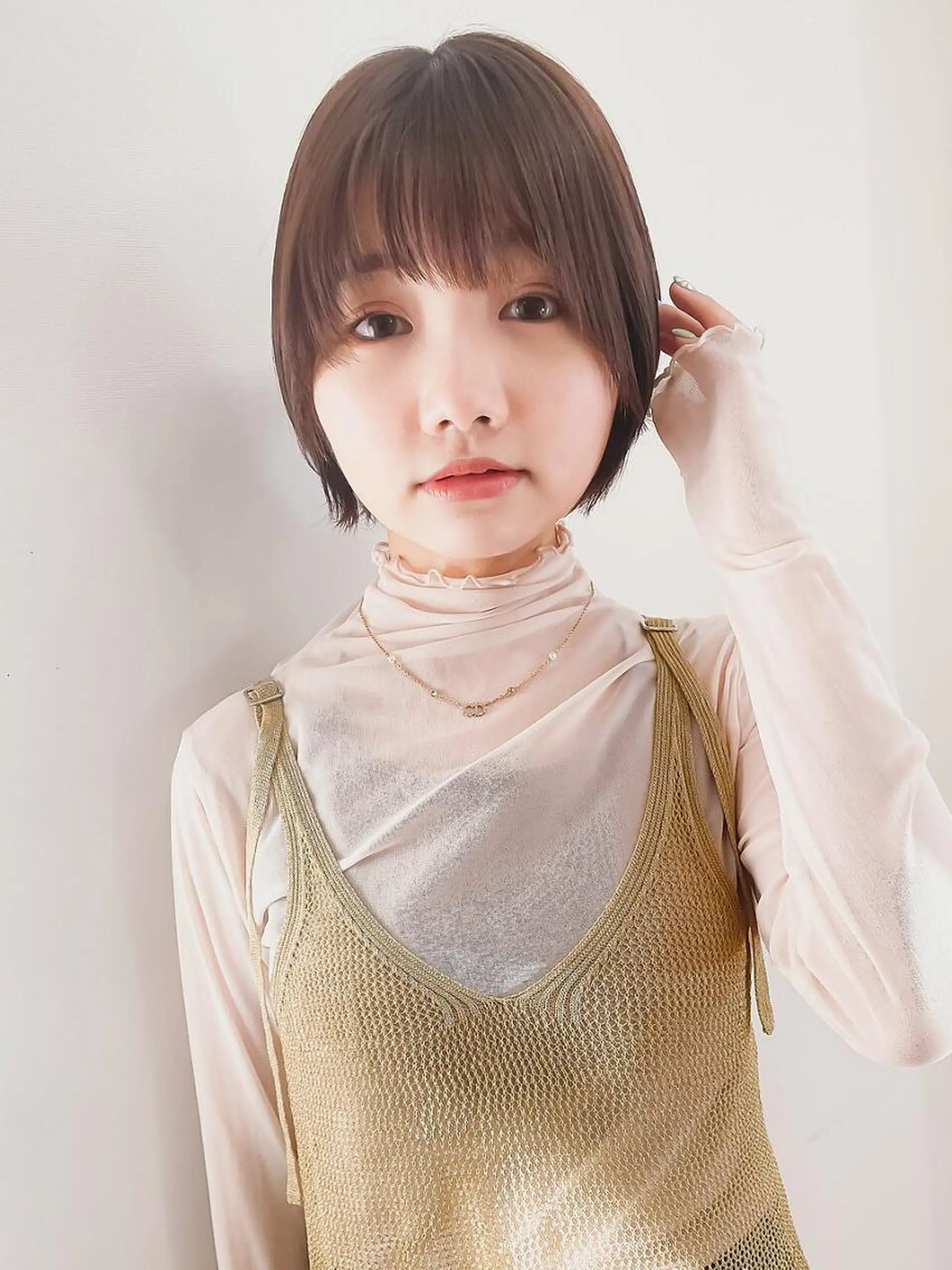 ショート カラー 丸みショート ブリーチ イヤリングカラー ハイライトカラー イルミナカラー BASSA 下井草店のヘアスタイル