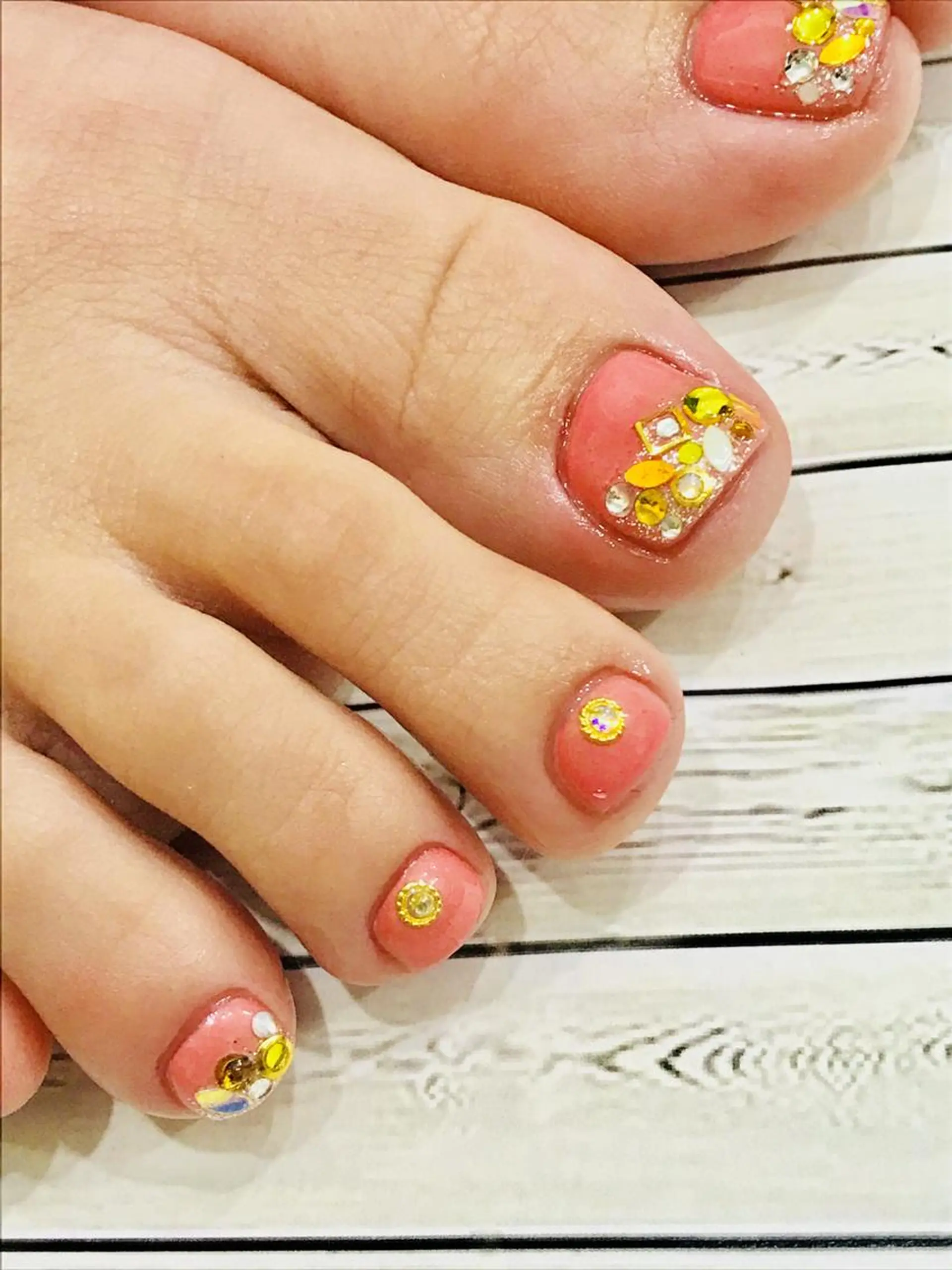 ネイル 福ネイル スタッフのネイルデザイン