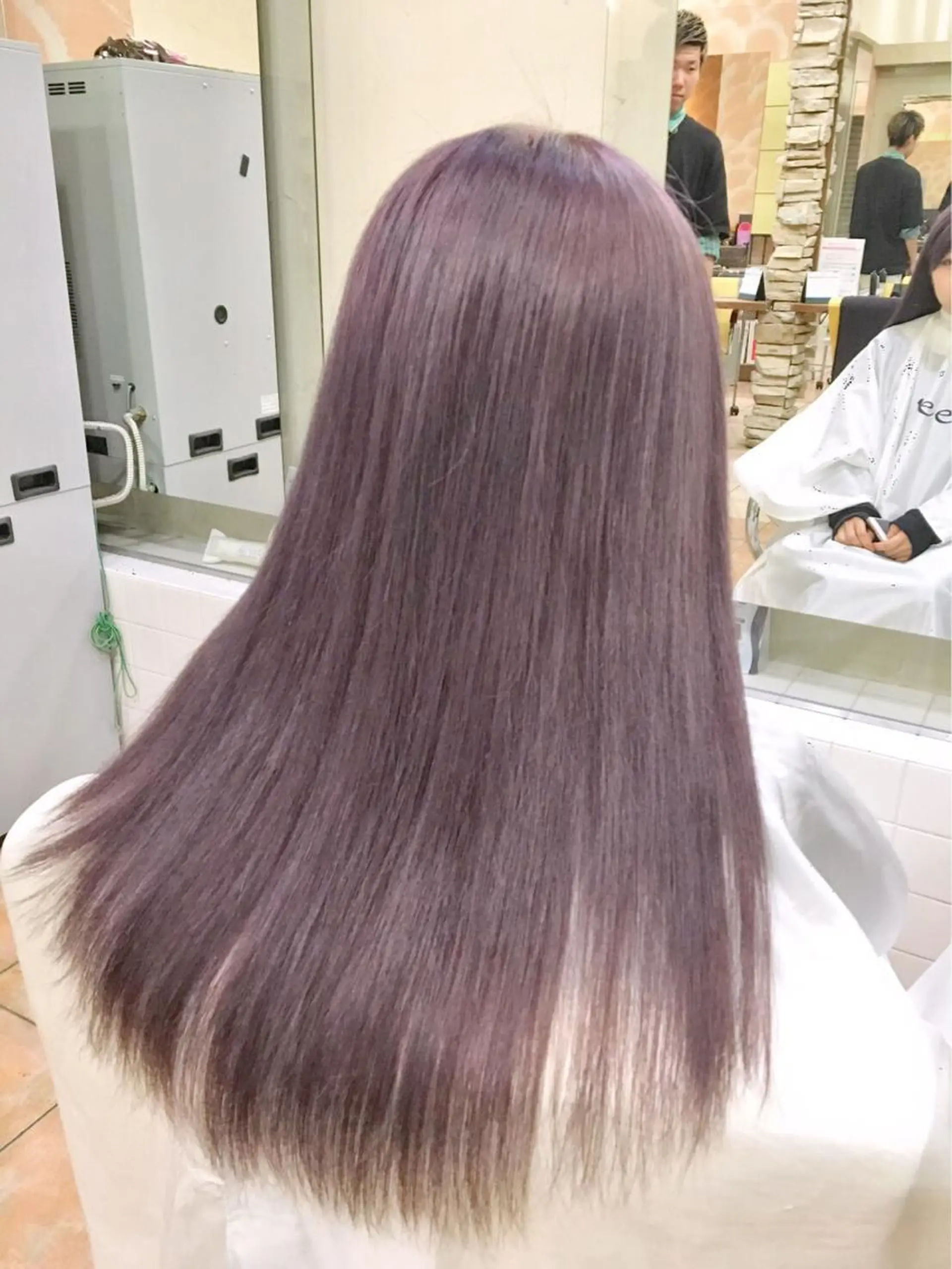 ロング カラー ブリーチ ラベンダーカラー レイヤーカット 川田くるみのヘアスタイル