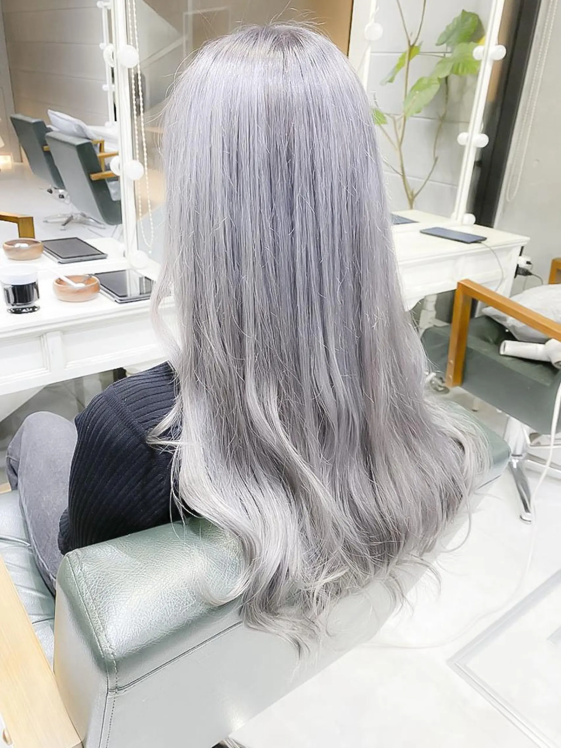 ロング カラー ヘアアレンジ ブリーチ ケアブリーチ 透明感カラー デザインカラー ハイトーンカラー Days 透明感カラーのヘアスタイル