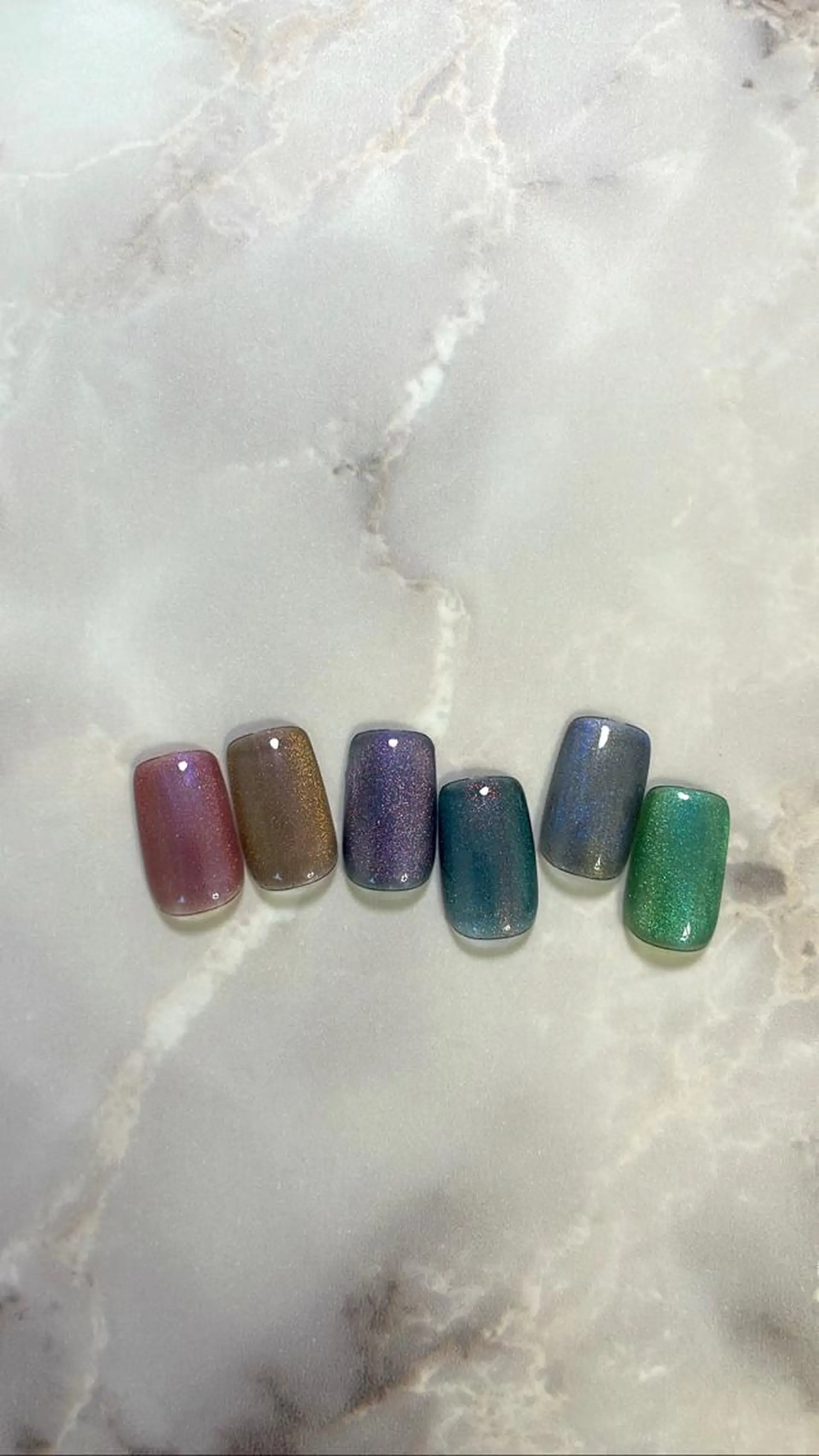 ネイル Ami 🦥のネイルデザイン