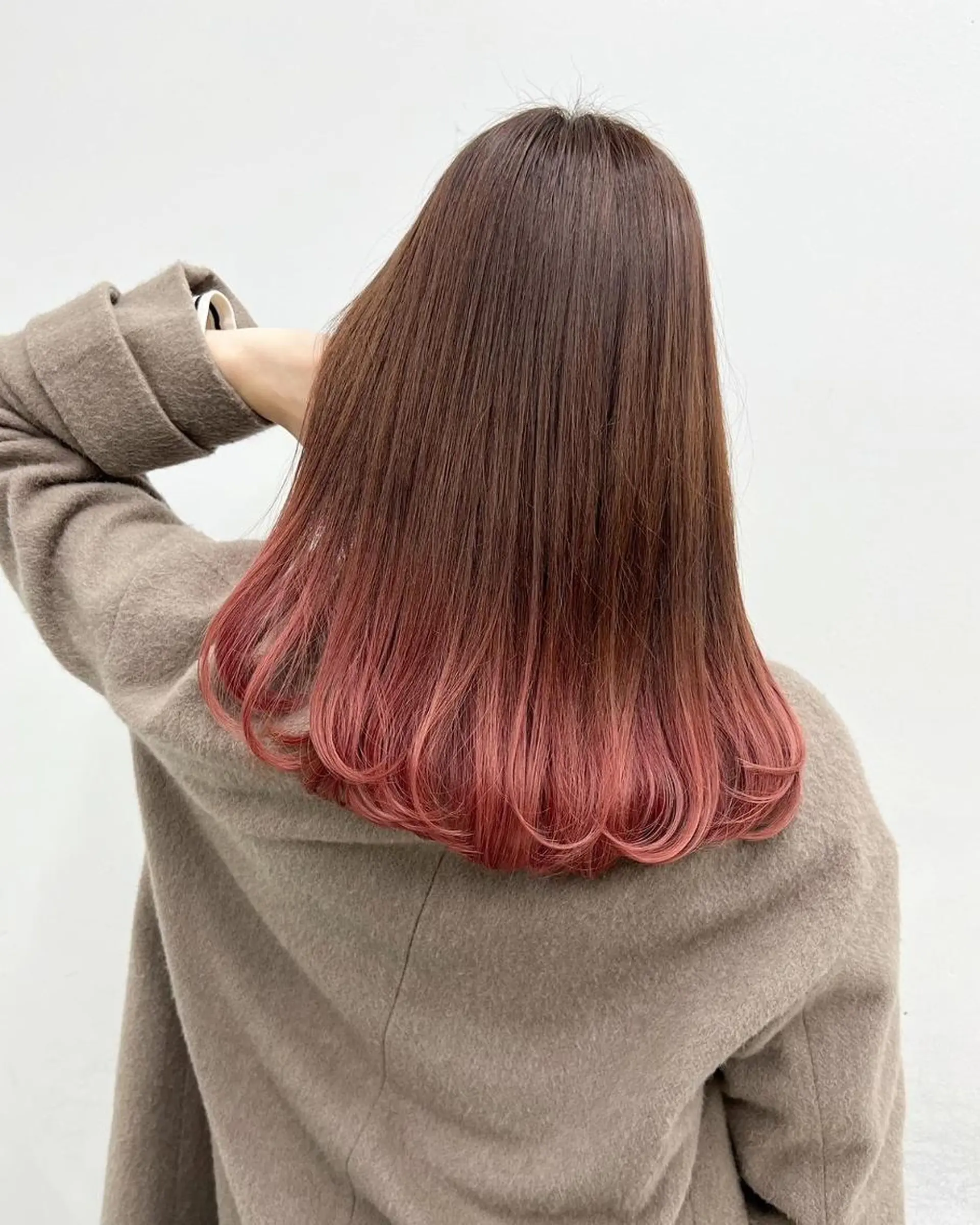 セミロング ハイライト 髪質改善 レイヤーカット 縮毛矯正 トリートメント ヘアカラー トリートメント 【公式】amble luxe池袋東口🩷のヘアスタイル