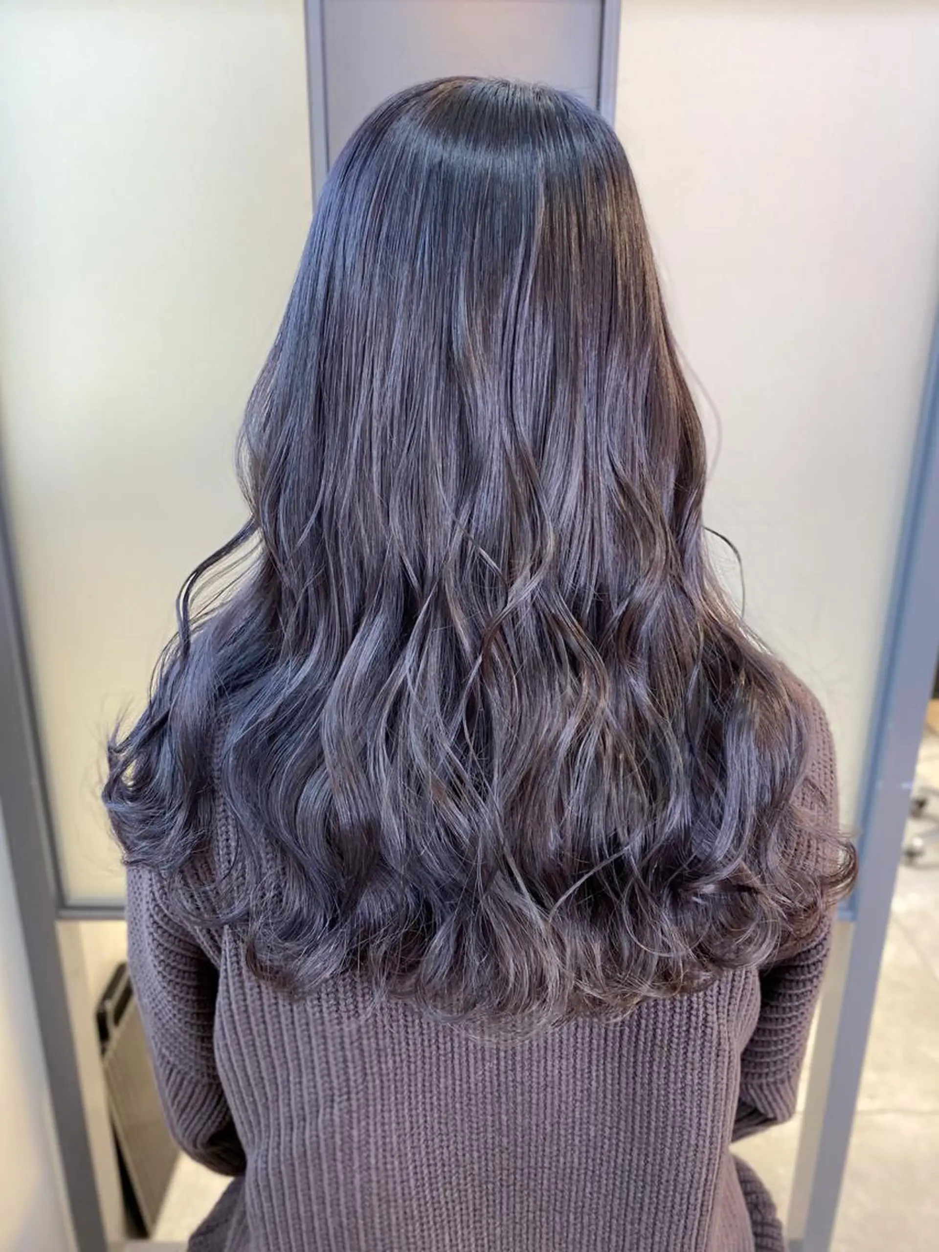 セミロング カラー ブリーチ ケアブリーチ ラベンダーカラー ラベンダーグレー 【透明感、艶髪】西村 有司のヘアスタイル