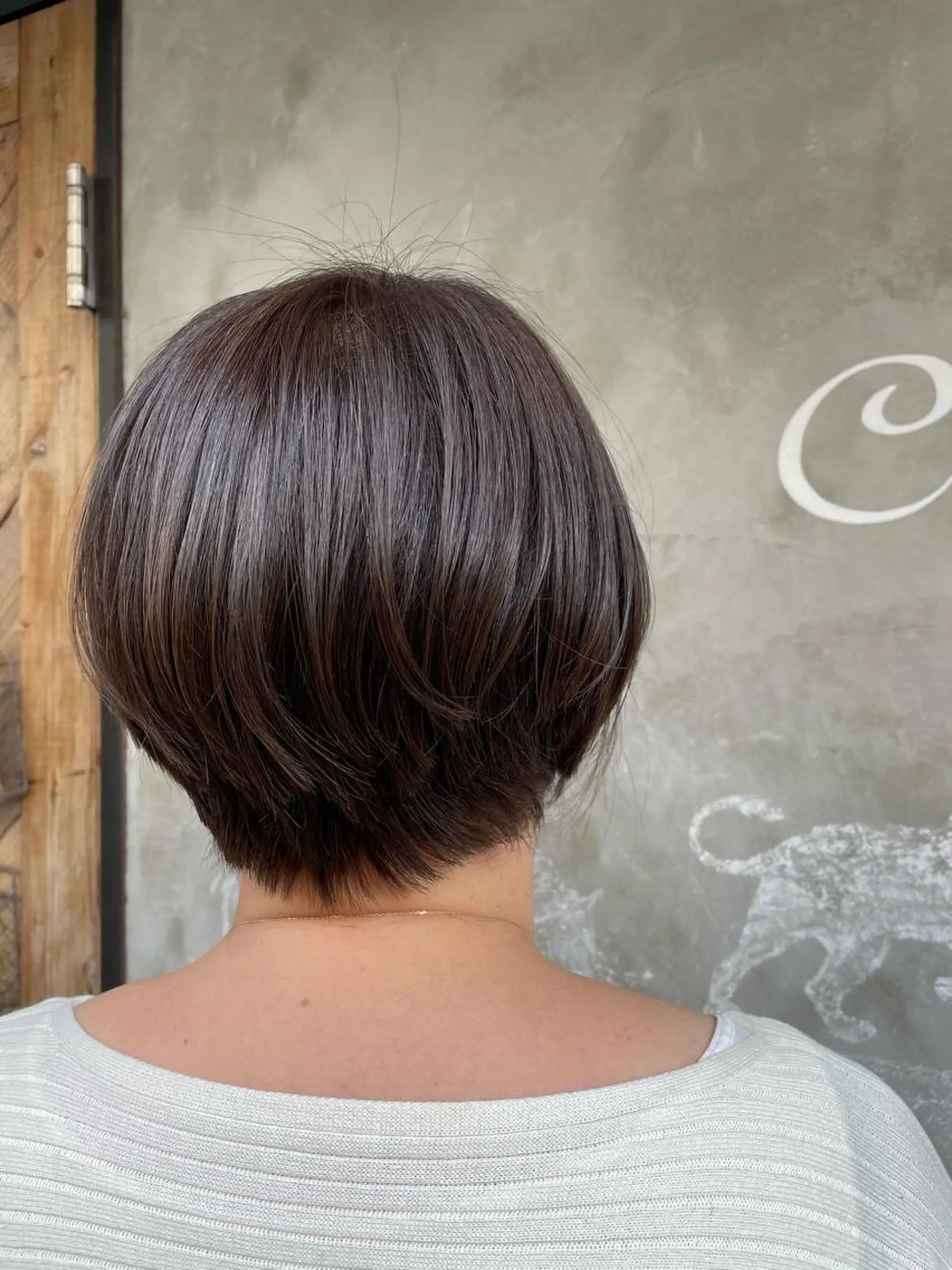 ショート くびれヘア ショートヘア 飯塚 七海のヘアスタイル