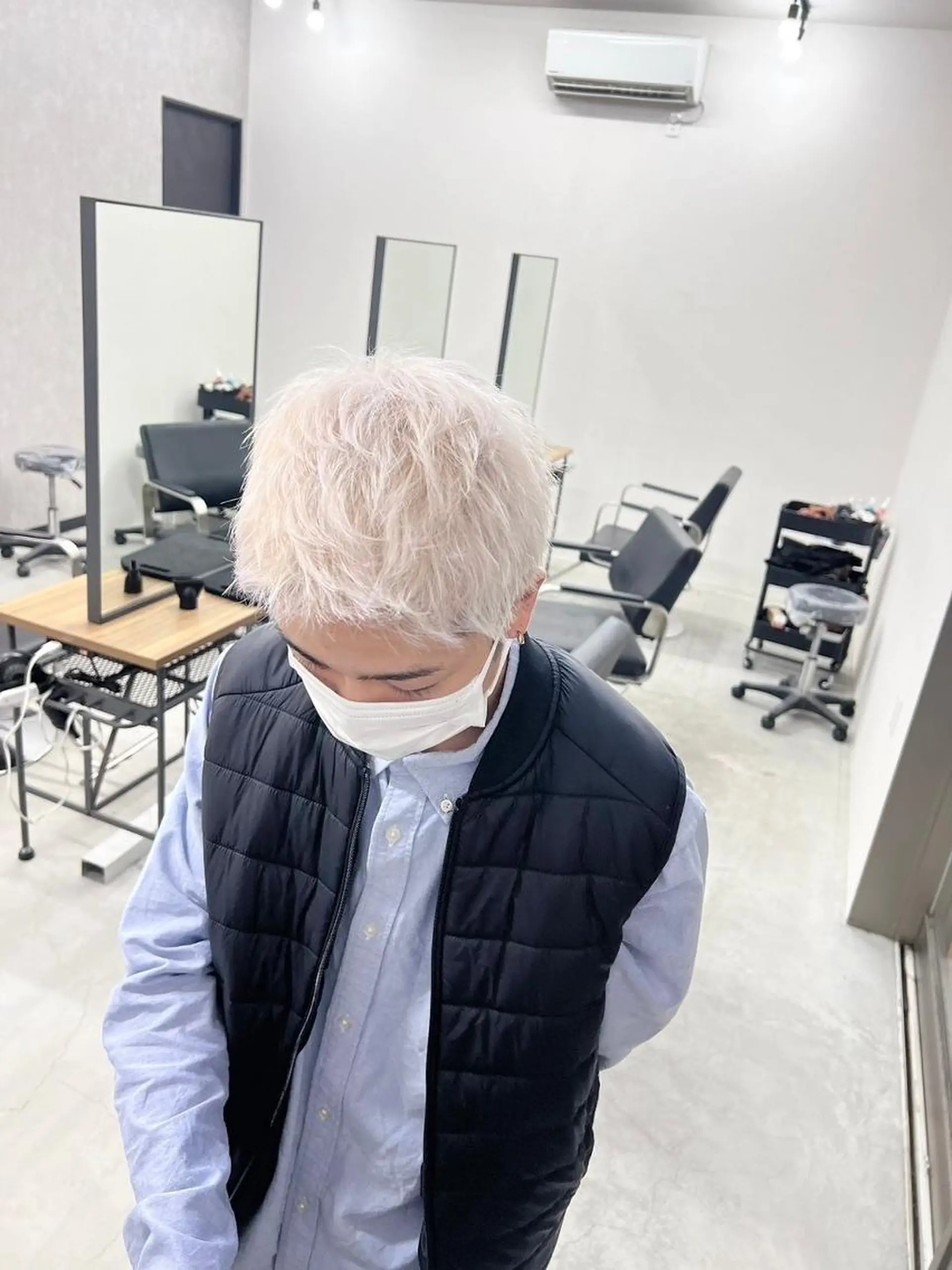 セミロング カラー カラーソムリエ認定 茶屋町Eir岩本のヘアスタイル