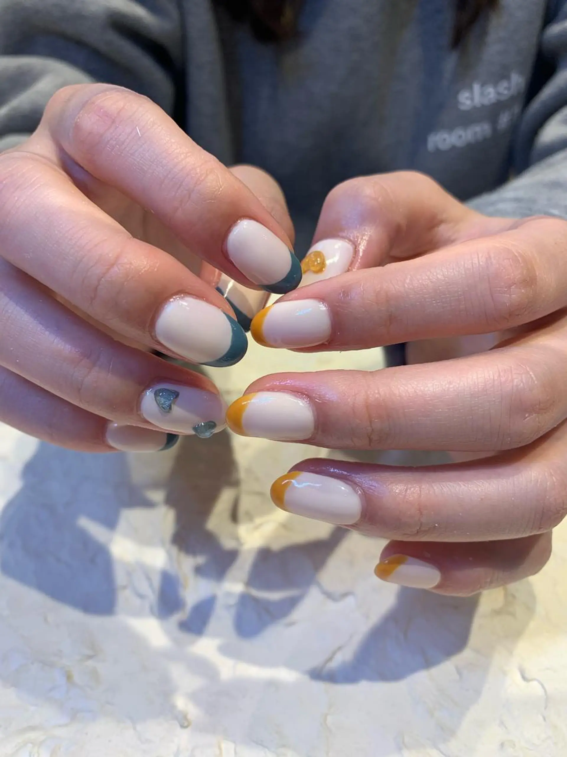 ネイル フレンチネイル ハート ぷっくりネイル マキノ ユイのネイルデザイン