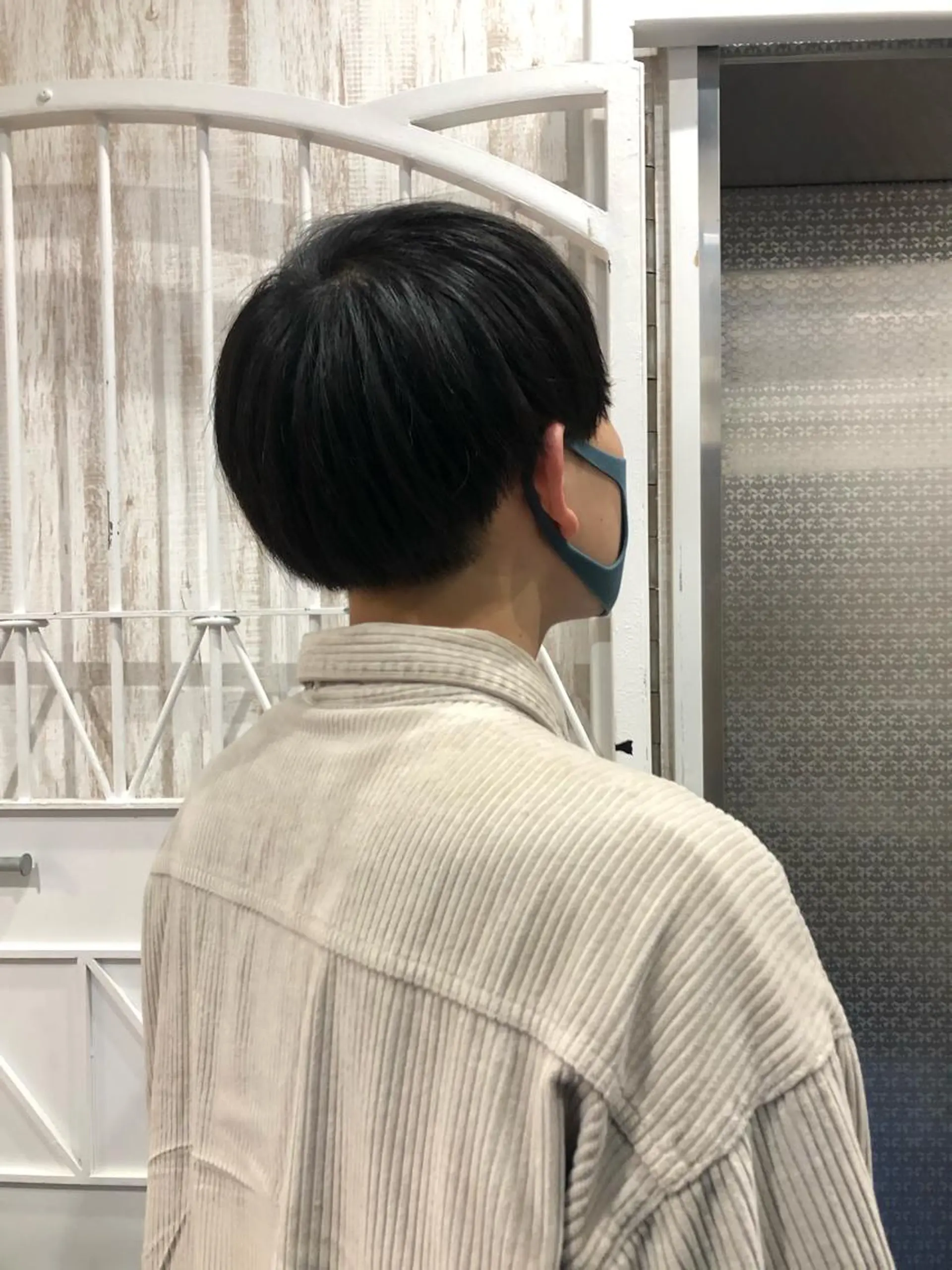 メンズ white.梅田 デザインカラー🦄のヘアスタイル