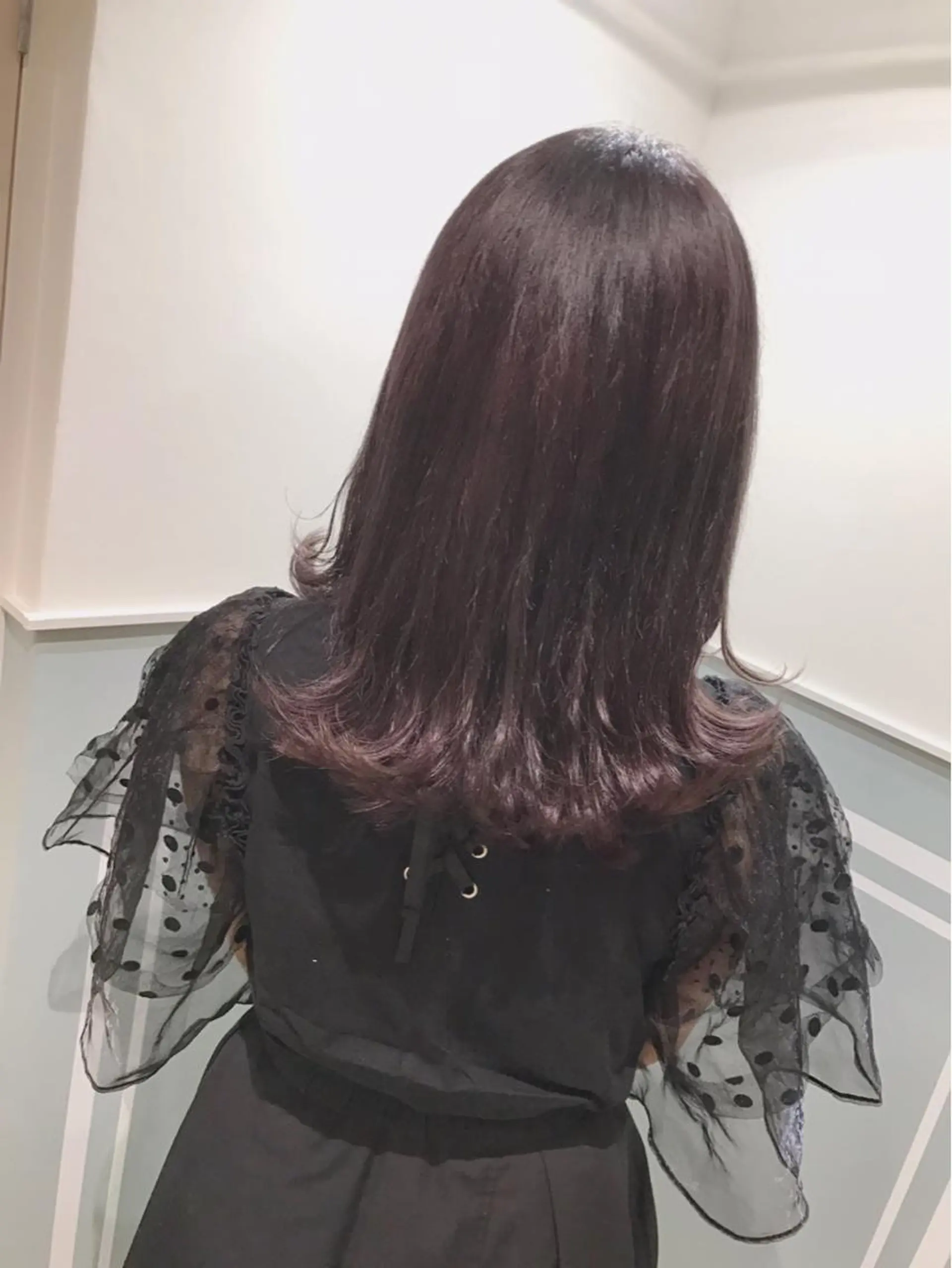 ミディアム カラー アディクシーカラー ヤマナカ エリカのヘアスタイル