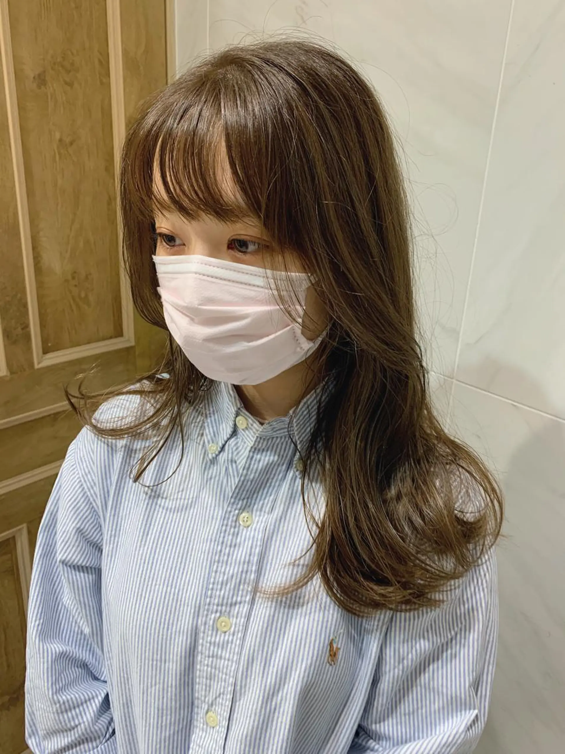 セミロング カラー ベージュカラー ブリーチ ブリーチなしカラー オリーブベージュ チバ タクミのヘアスタイル