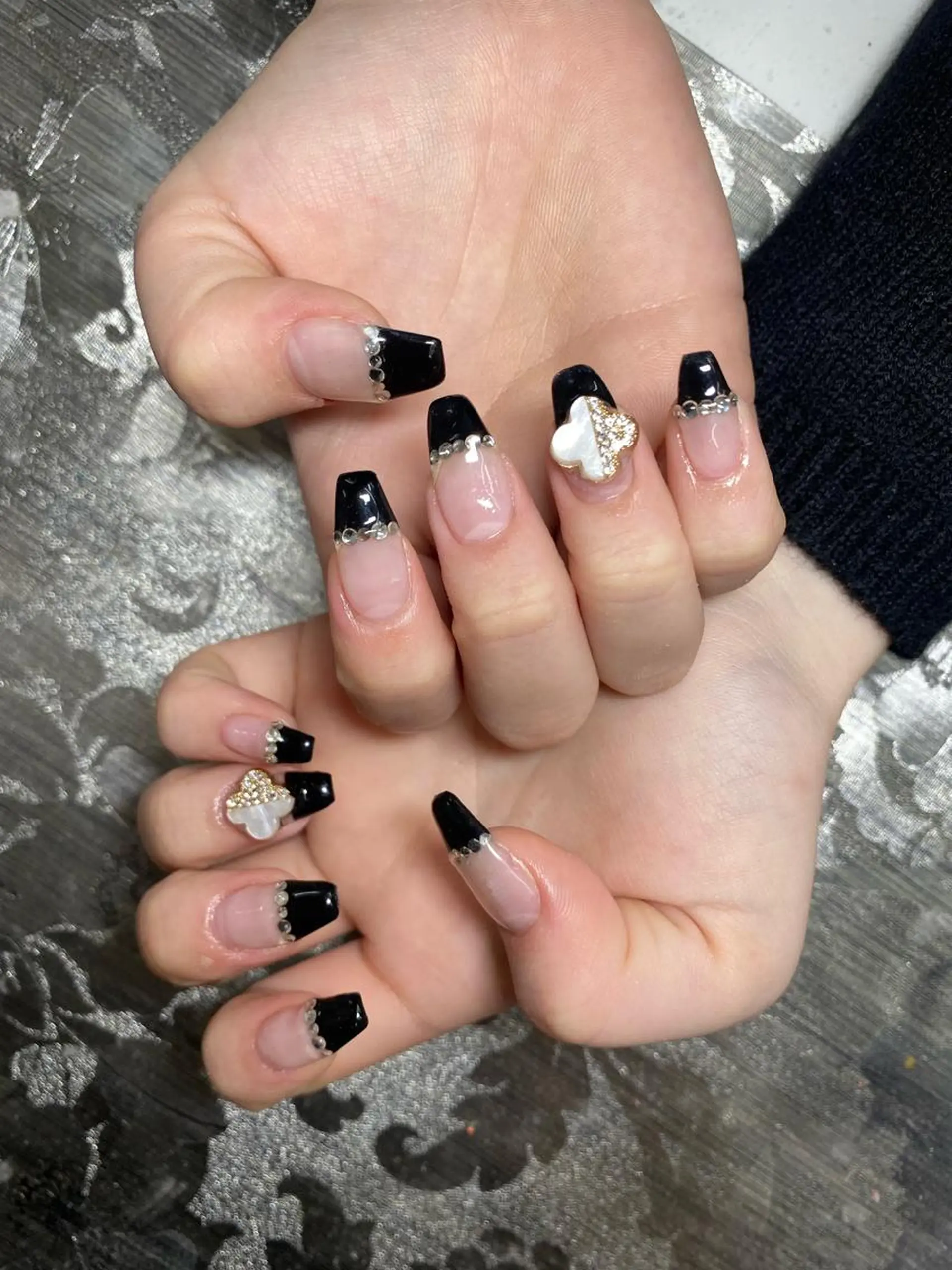 ネイル I-nailロング /ワンホン/キラキラのネイルデザイン