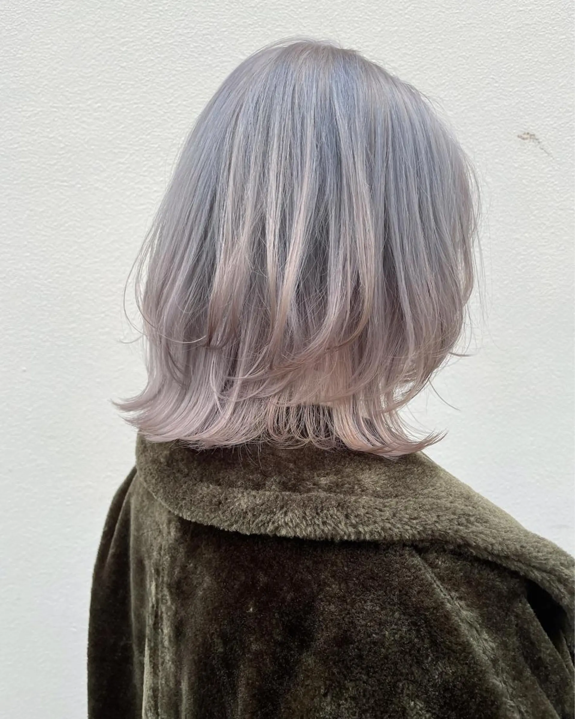 ミディアム カラー ブリーチ ブロンド ボブ/ミディアム RIONAのヘアスタイル