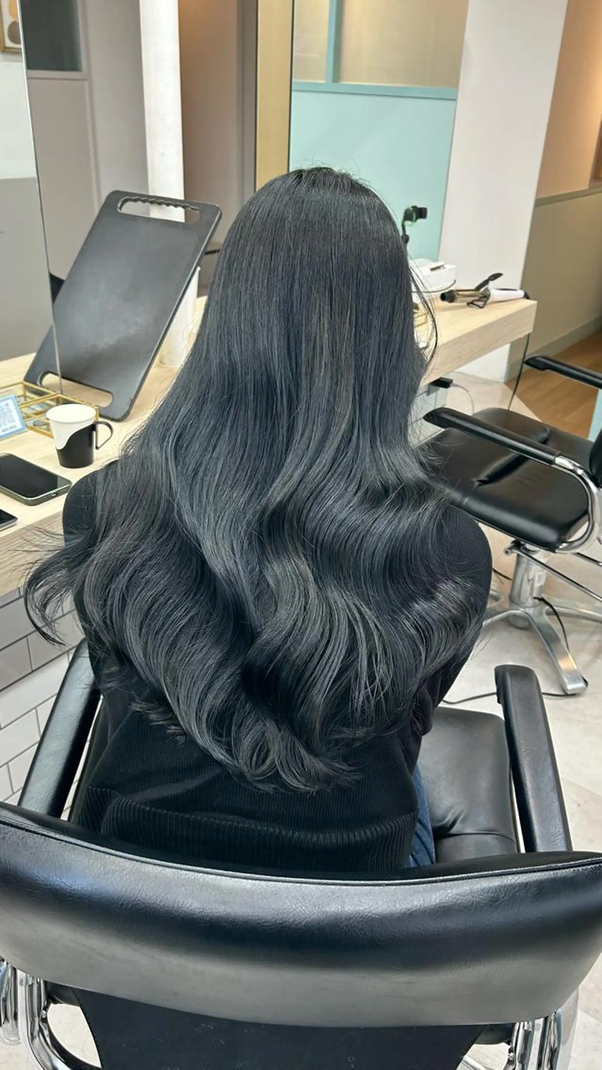 ロング カラー 中井 一葉のヘアスタイル