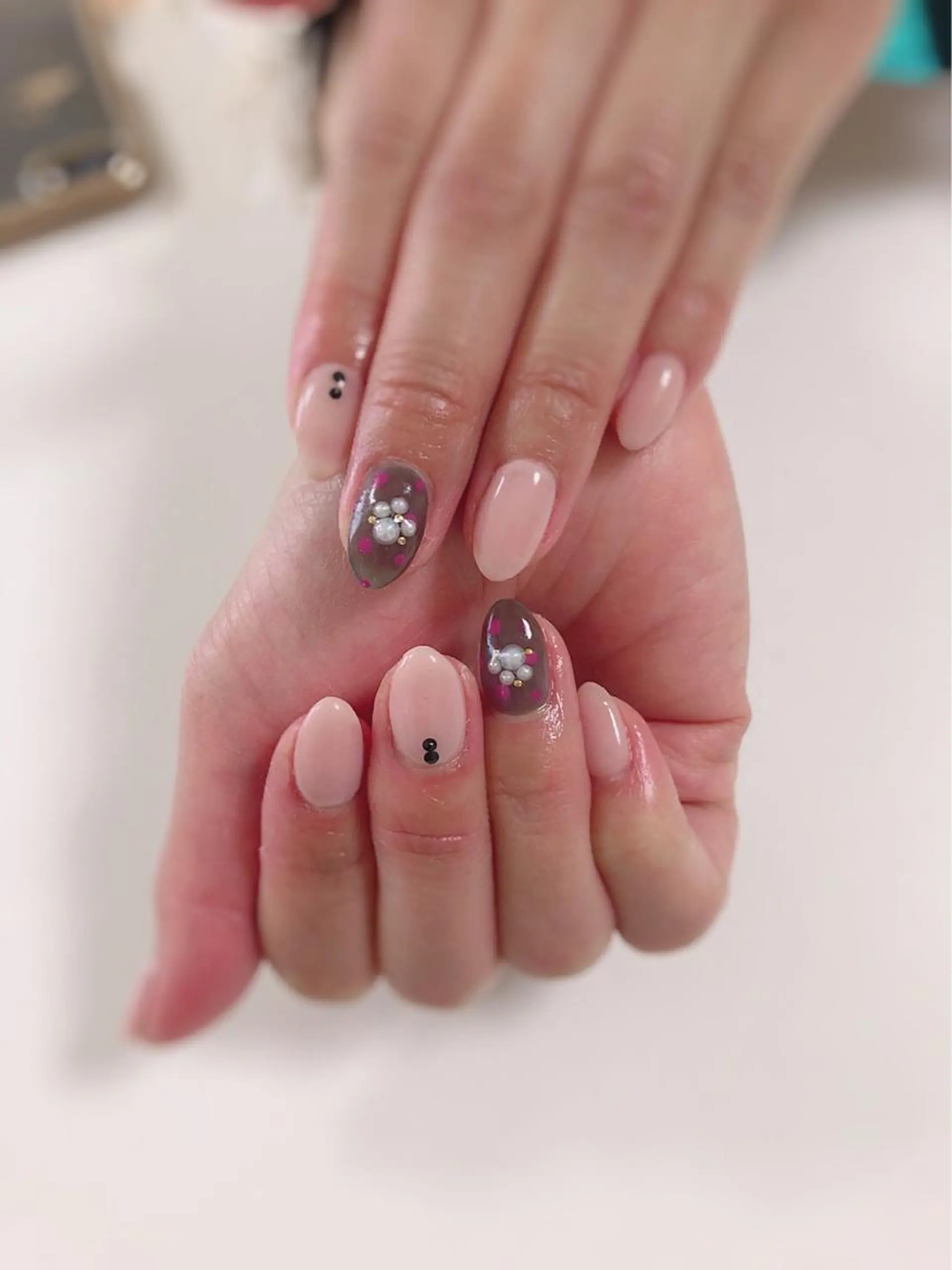 ネイル アートネイル 長さ出し フットネイル グリーン ニュアンスネイル Lily Roseスタッフ一同のマツエク・マツパデザイン