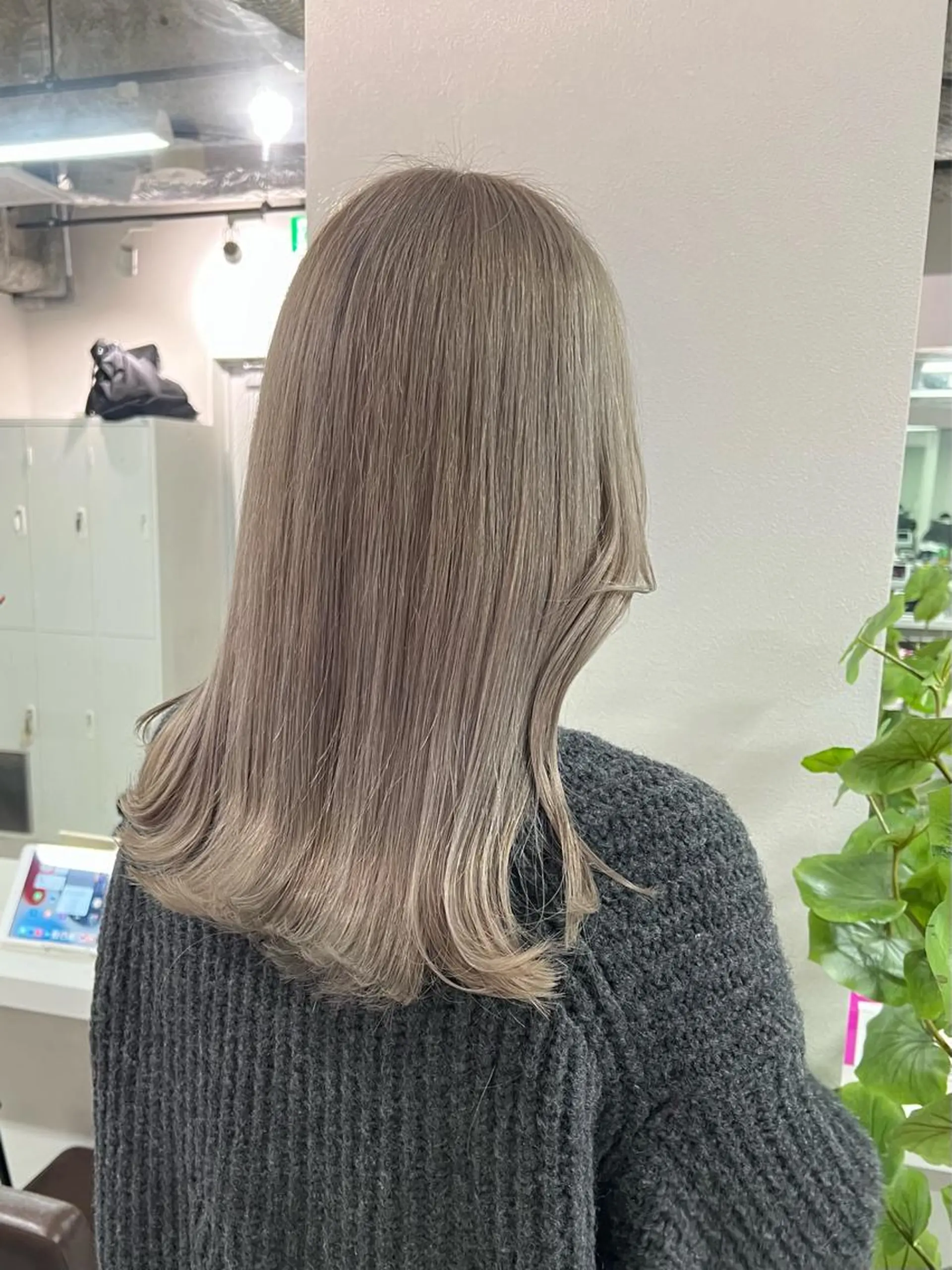 ミディアム カラー ベージュカラー sio.nail&eyebrow salon shimokitazawa2号店所属・nailist mana𖤐´-のネイルデザイン