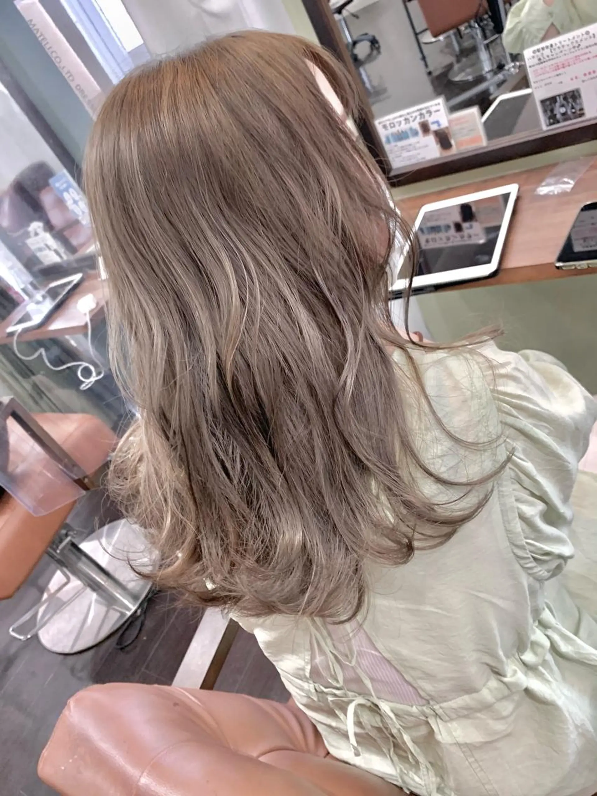 ミディアム ヘアカラー トリートメント ブリーチ毛に縮毛矯正 ✨カラー✨山田 正幸のヘアスタイル