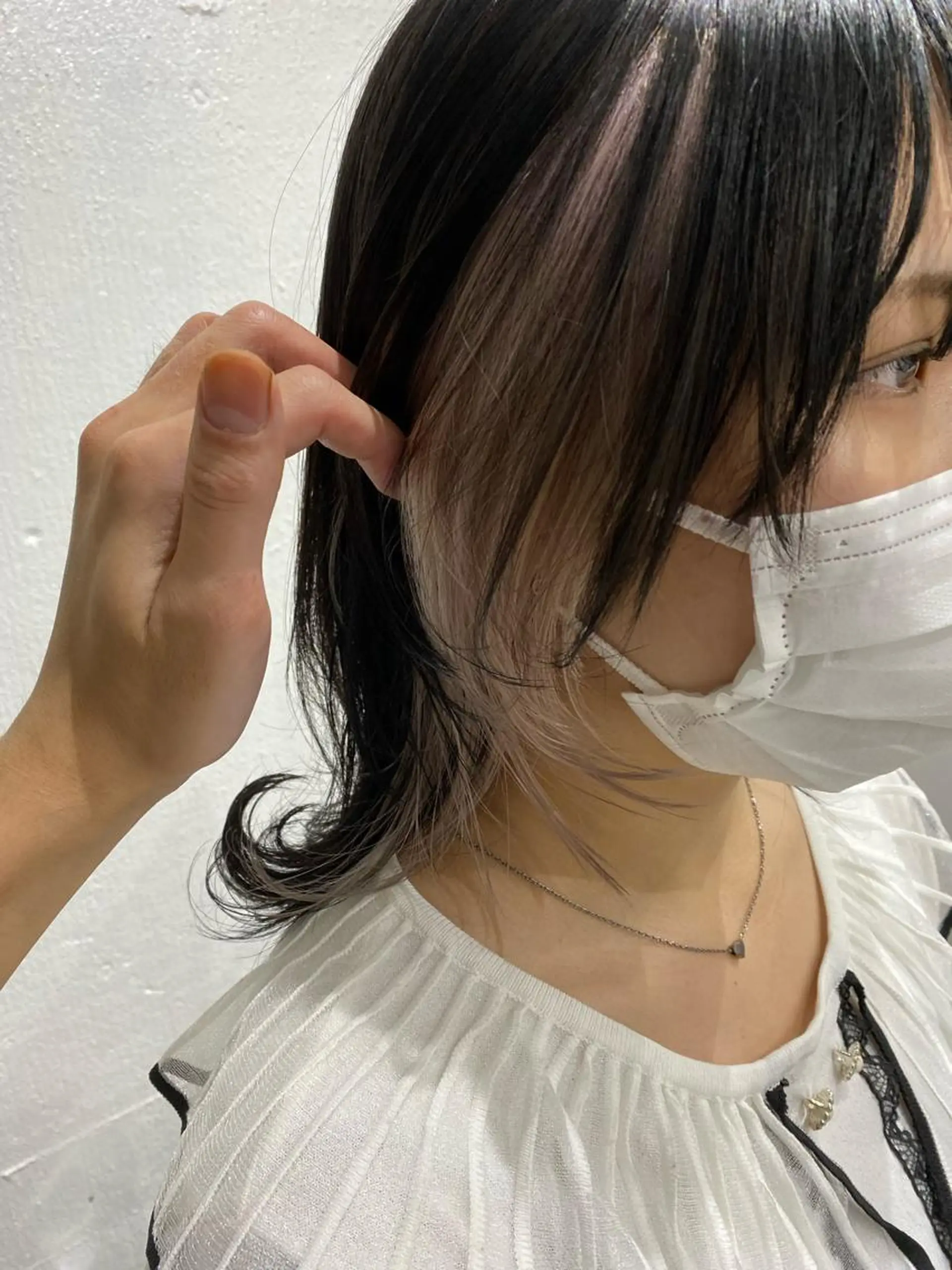 ミディアム カラー ヘアアレンジ 切りっぱなしボブ ミディアムパーマ アッシュ アッシュグレー バレイヤージュ ササキカズマ〻透明感 〻色落ち〻赤み消しのヘアスタイル