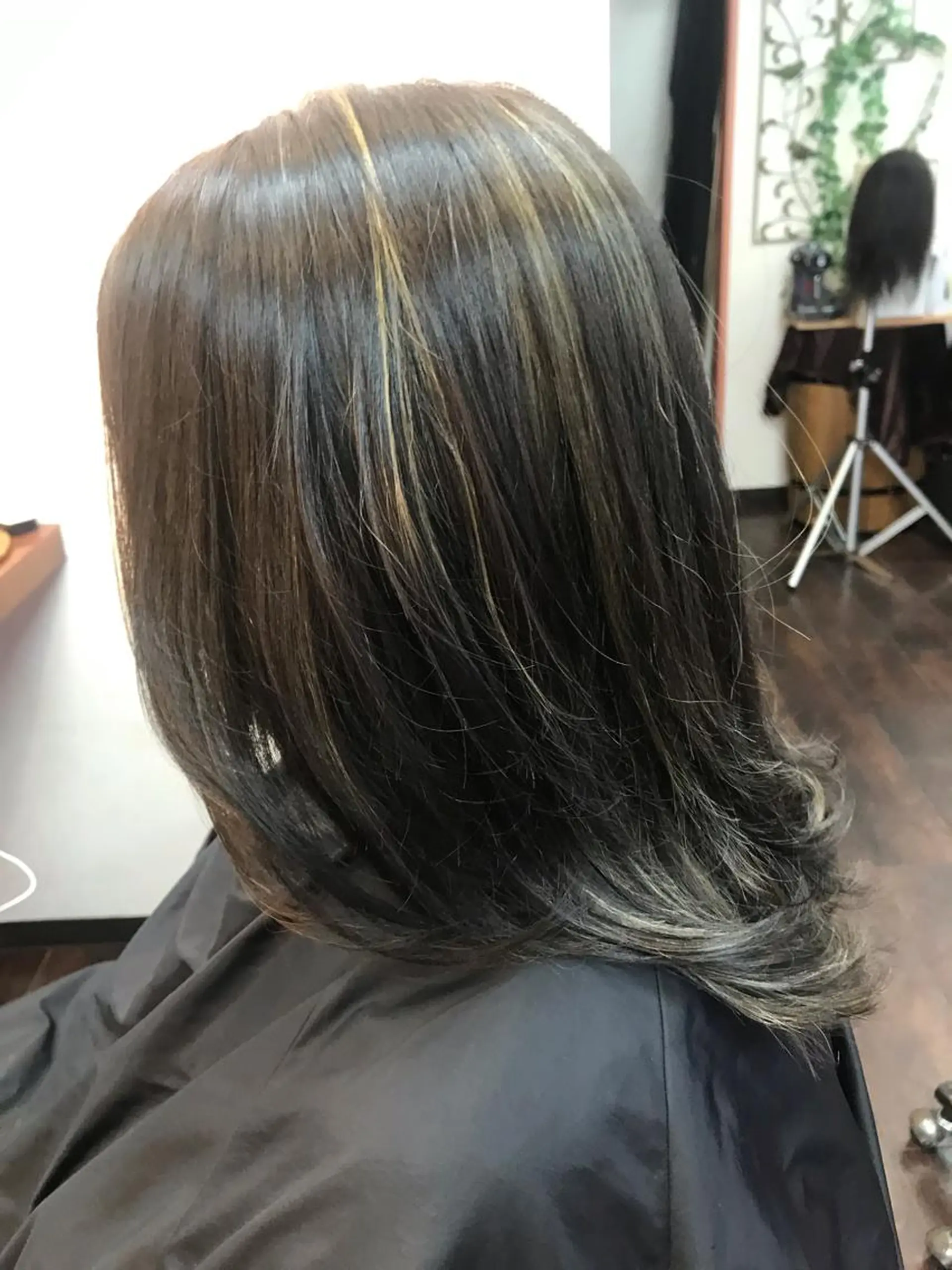 ミディアム カラー パーマ 桧山 真のヘアスタイル