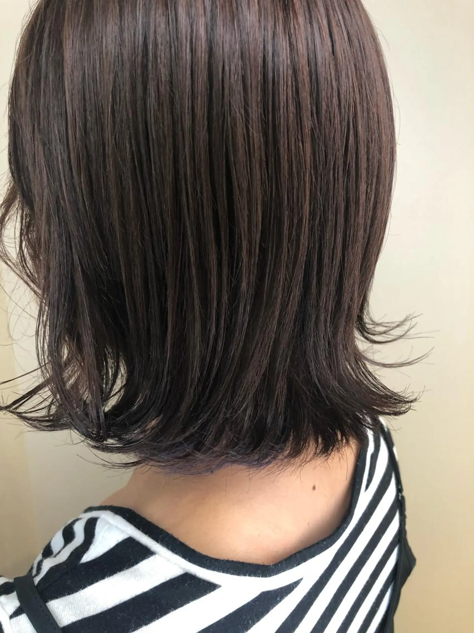 ミディアム カラー ウルフカット/吉村 桃子のヘアスタイル