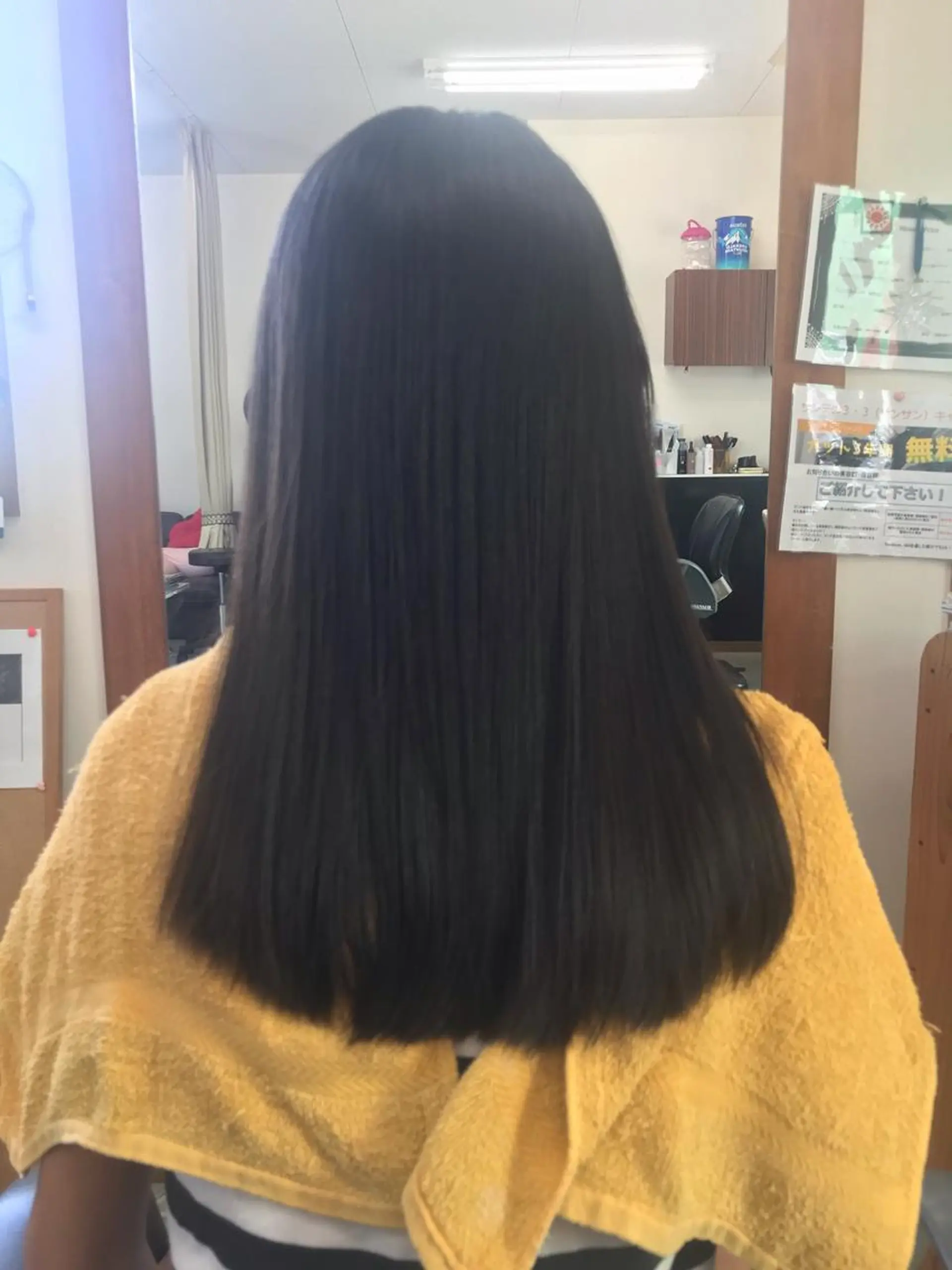 セミロング カット 縮毛矯正 トリートメント 山口 貴史のヘアスタイル