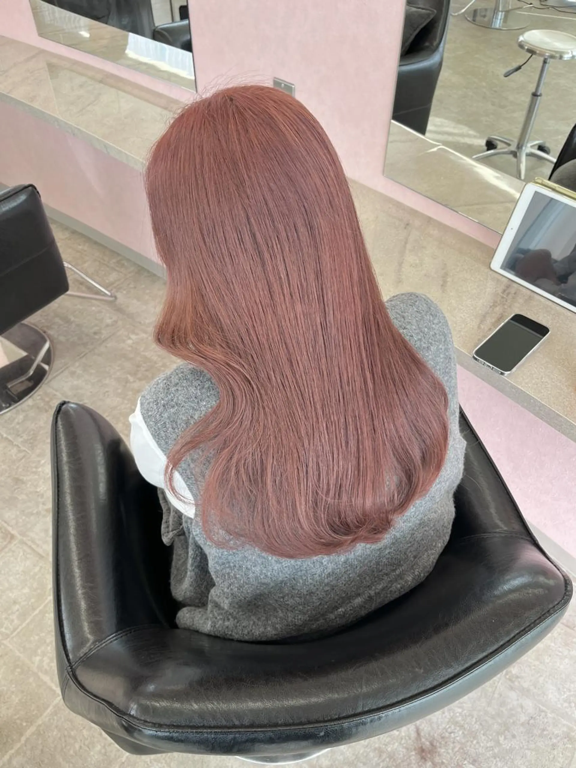 ミディアム カット ヘアカラー トリートメント MATTY azusaのヘアスタイル