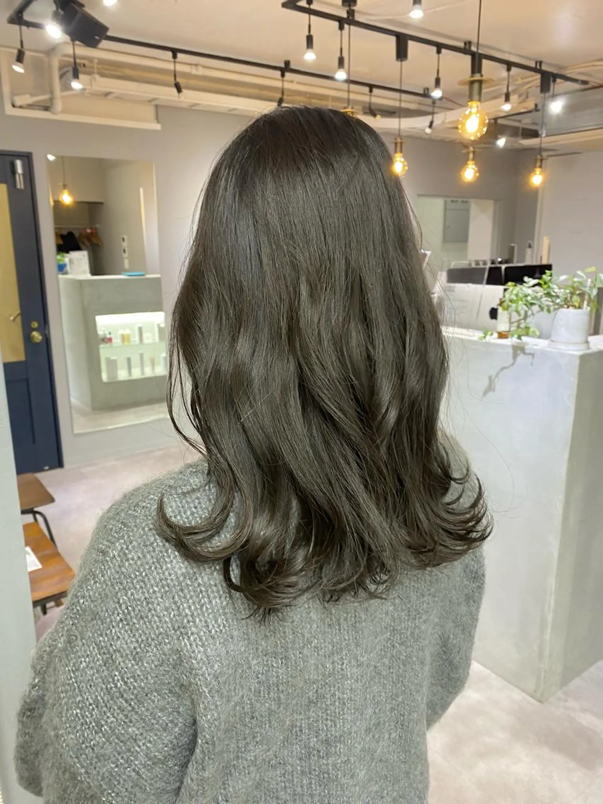 セミロング カラー きよはらちさき🍑 柔らかカラー🌱🫧のヘアスタイル