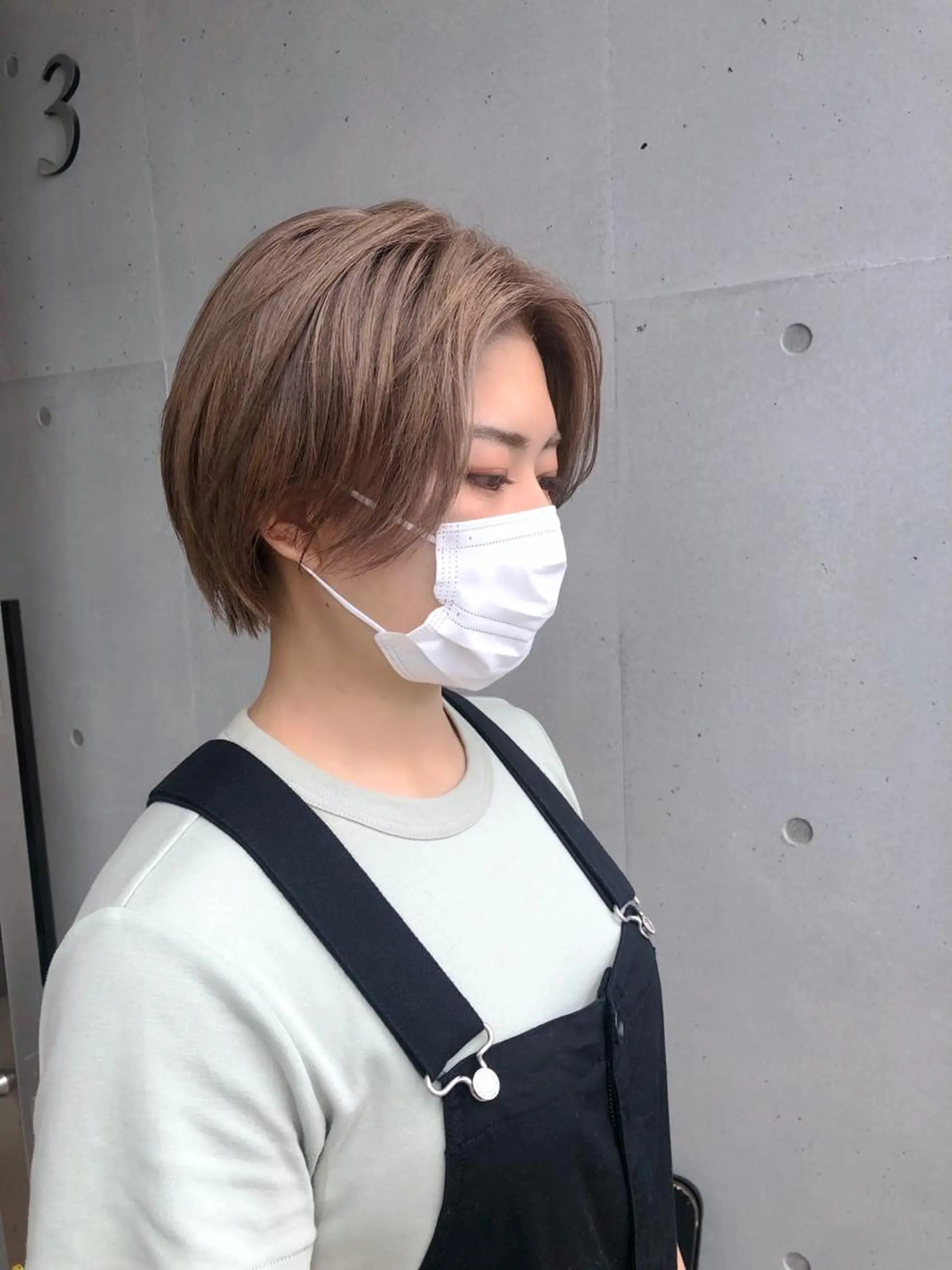 ショート カラー ヘアカラー トリートメント ☕️ベージュカラー 内藤光哉☕️のヘアスタイル
