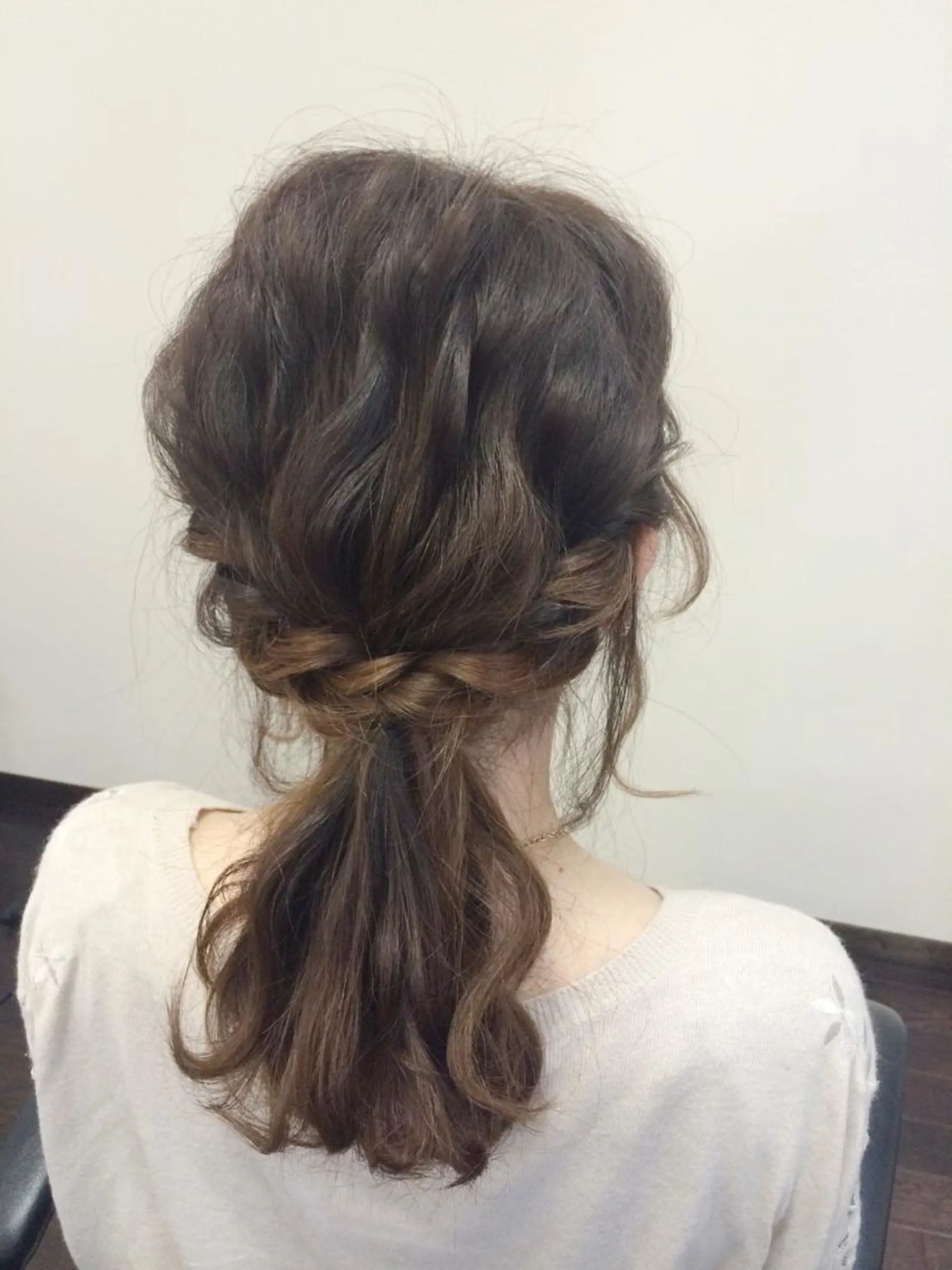 セミロング ヘアアレンジ 沢田 瞳のヘアスタイル