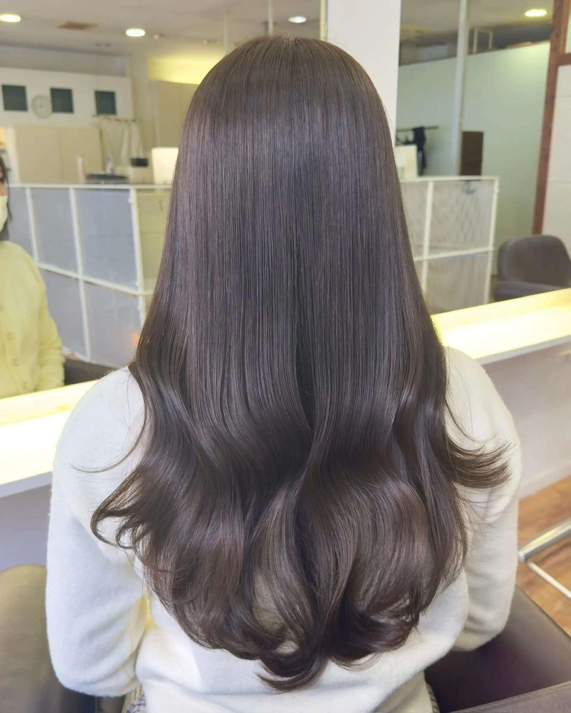 セミロング カラー mizu kiのヘアスタイル