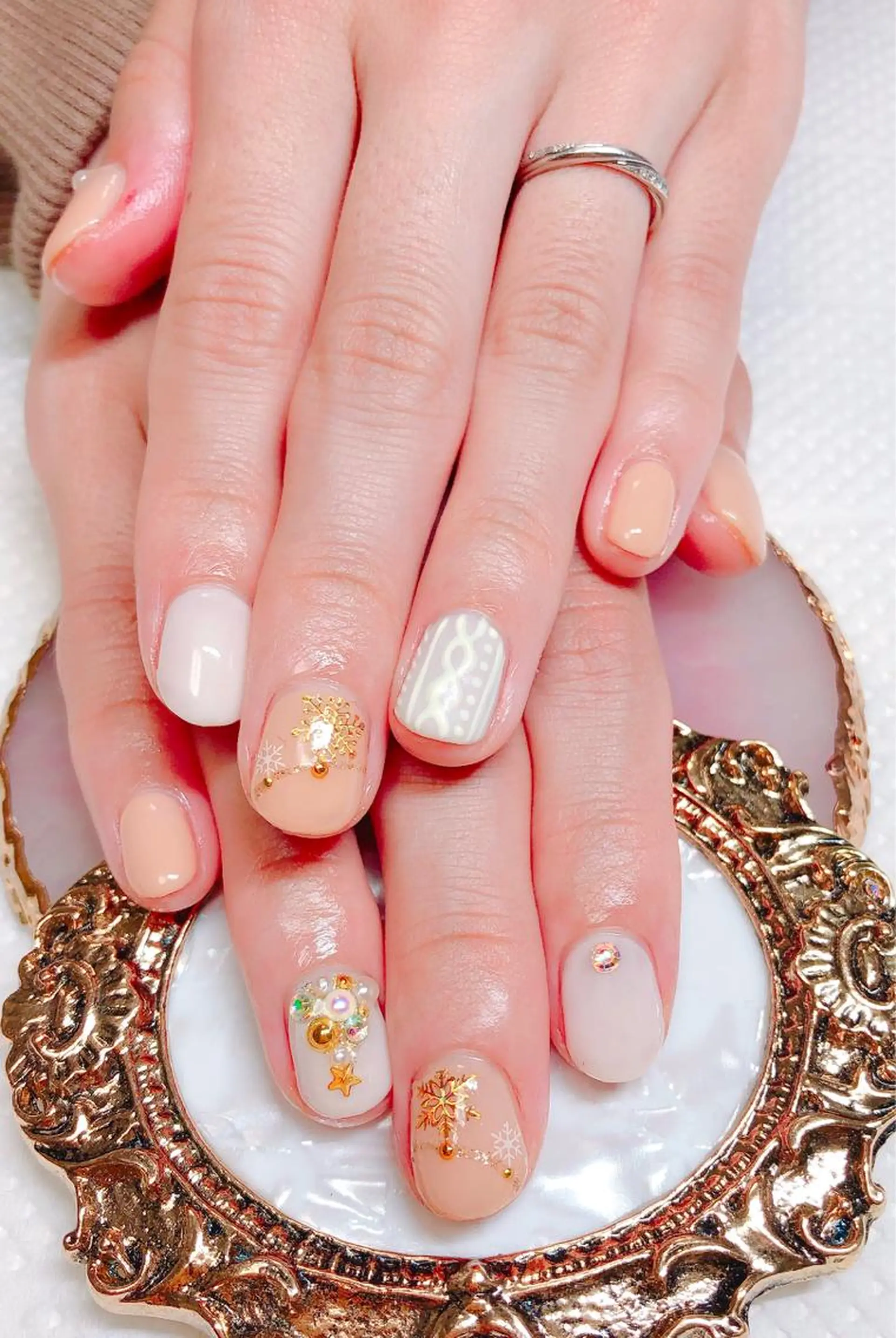 ネイル アートネイル ハンドネイル CROWN プライベートサロンのネイルデザイン