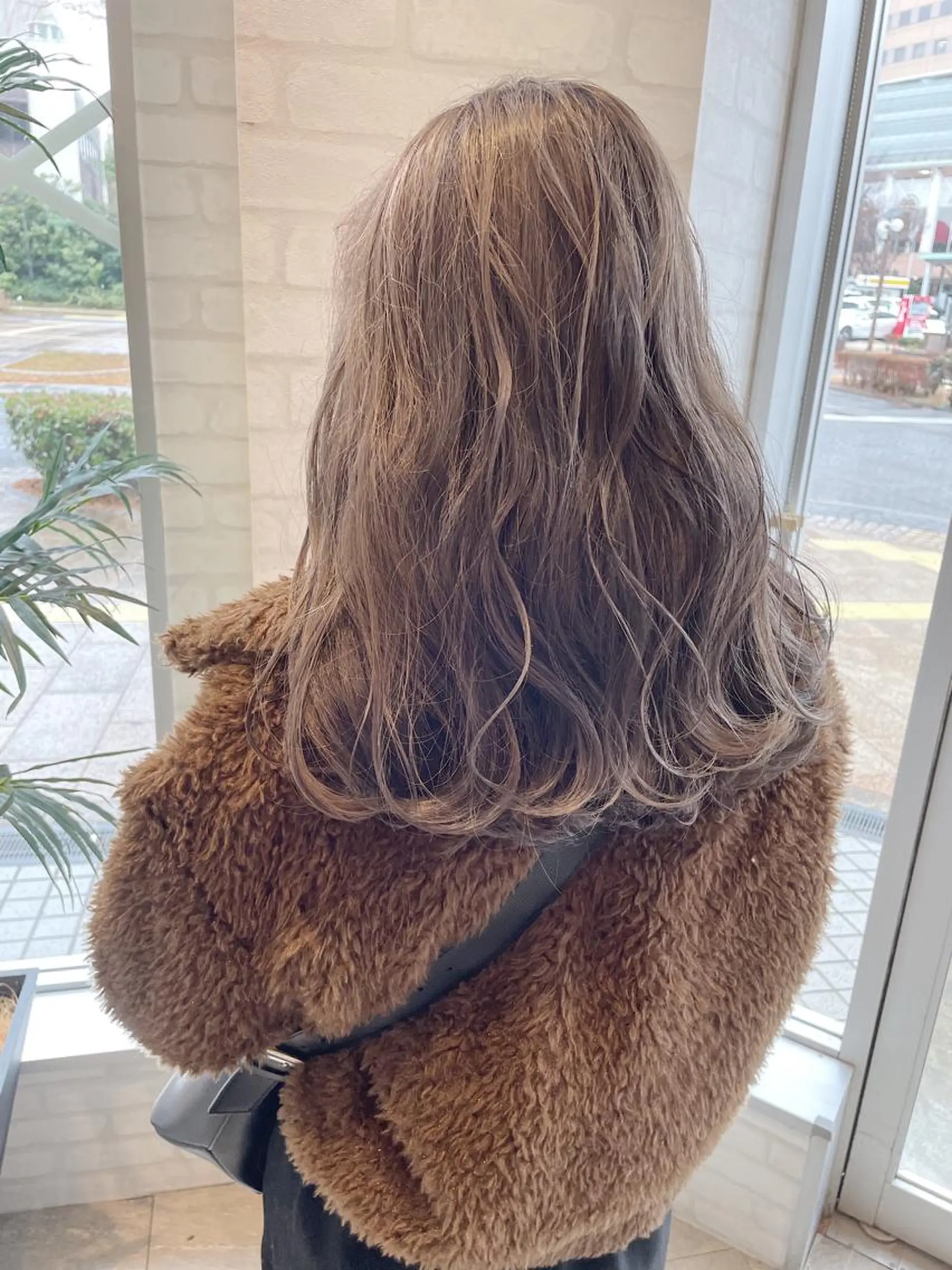 セミロング カラー ケアブリーチ /髪質 改善/古橋圭史郎のヘアスタイル