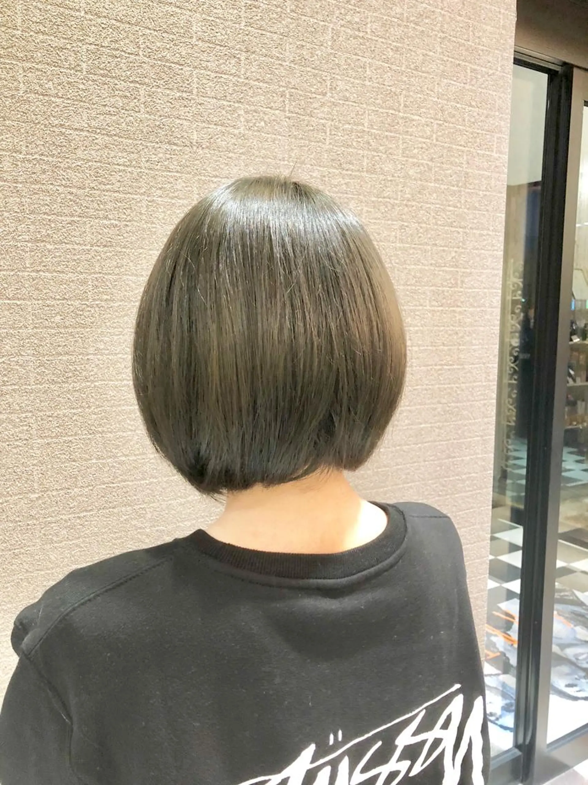 ショート カラー アッシュ ブリーチ アンドウ ユウ/ レイヤーカット/韓国のヘアスタイル