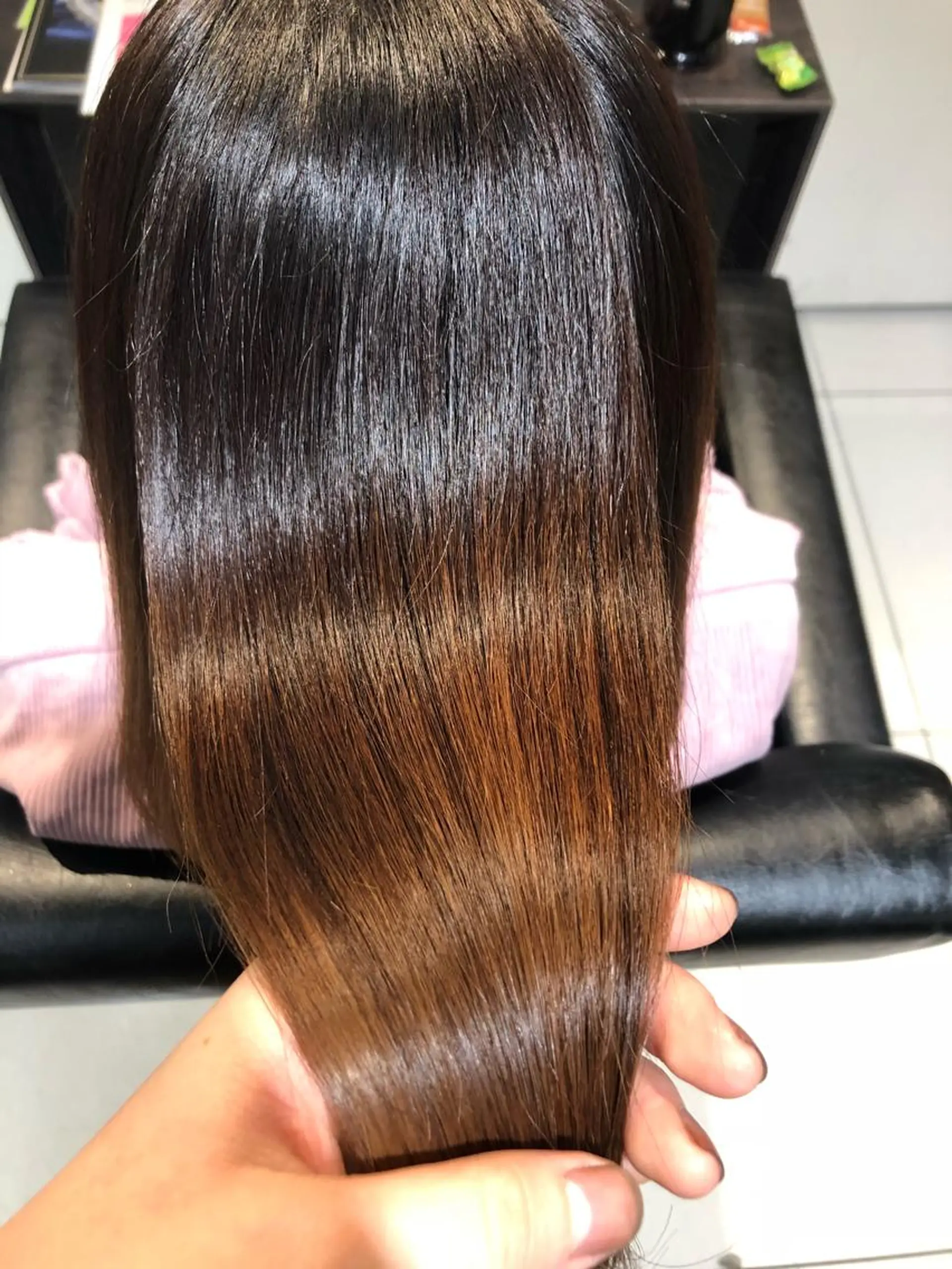 セミロング 🇰🇷韓国風艶髪✨ 髪質改善 倉岡しおんのヘアスタイル