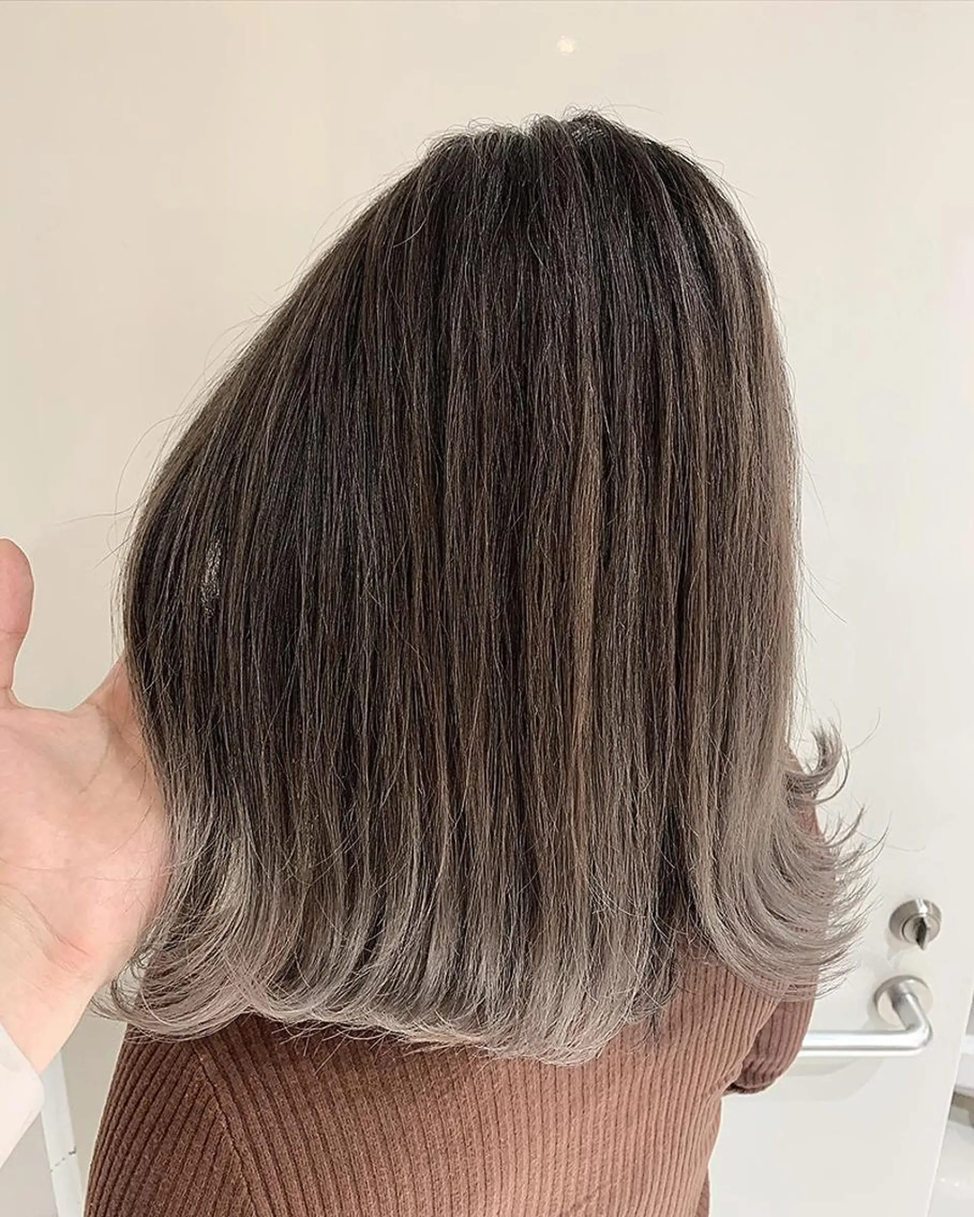 ミディアム カラー ヘアアレンジ バレイヤージュ レイヤーカット 阿部 圭悟のヘアスタイル