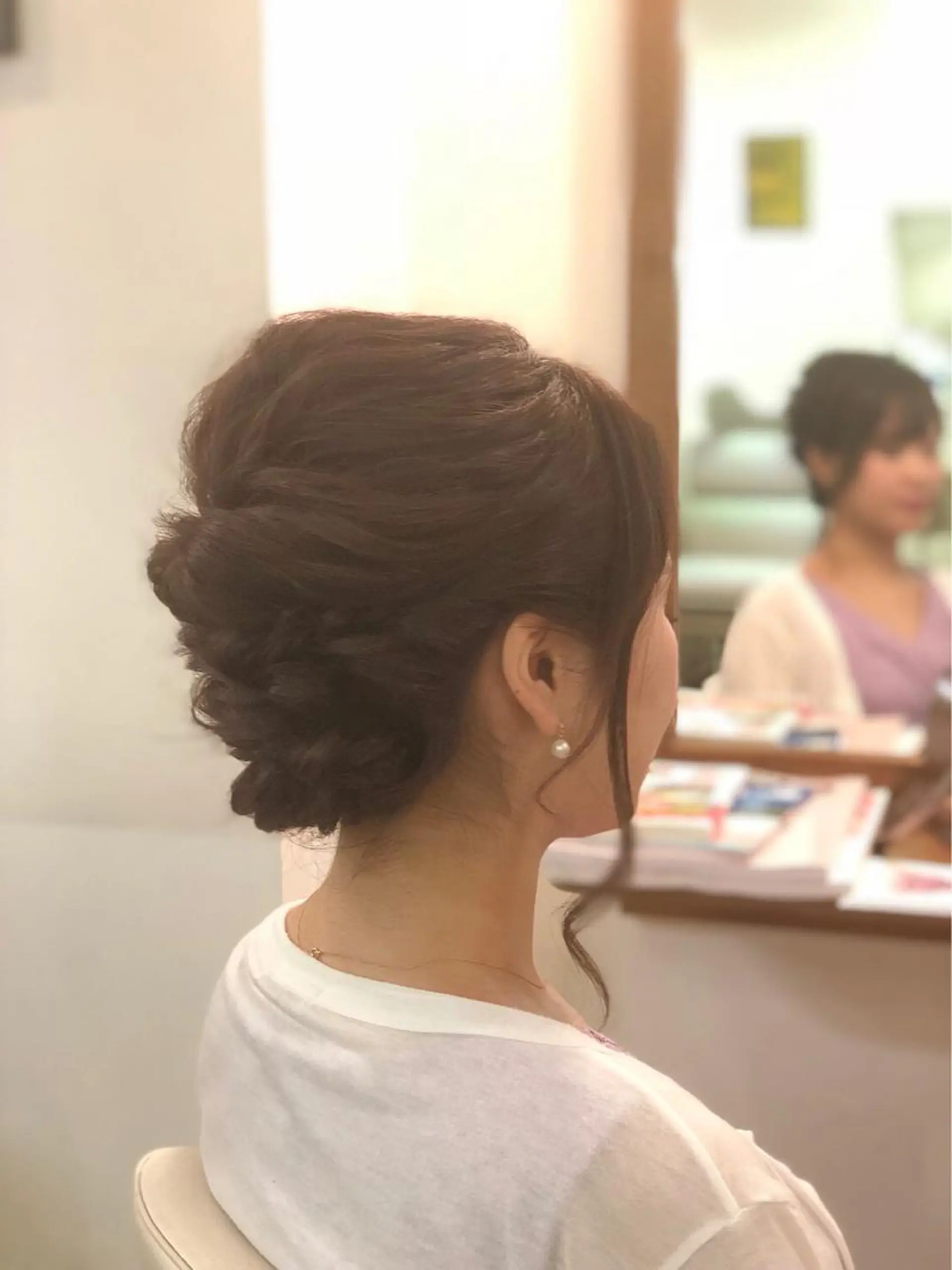 ミディアム ヘアアレンジ 塩崎 春香のヘアスタイル