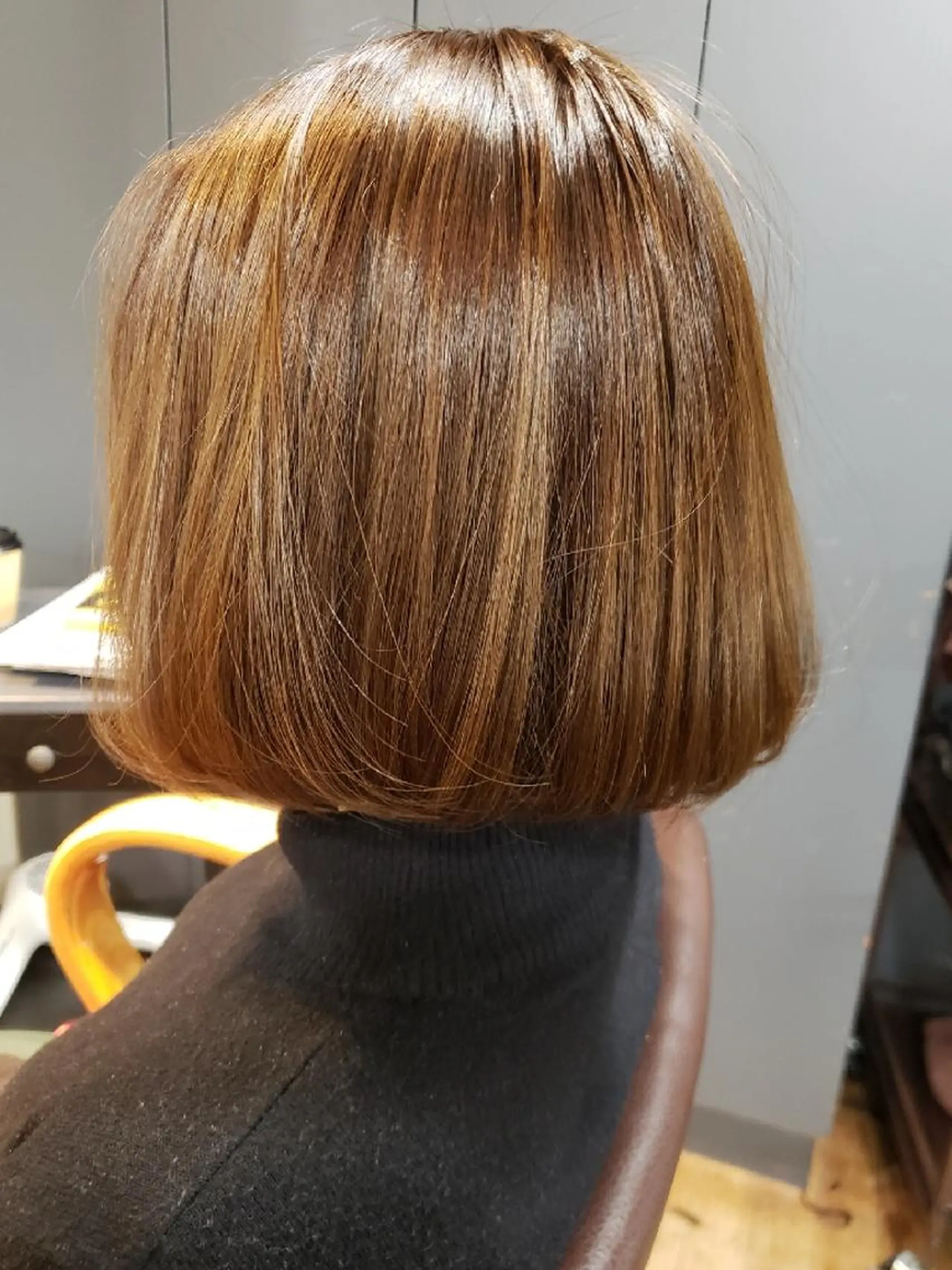 ショート カラー 長岡 健一のヘアスタイル