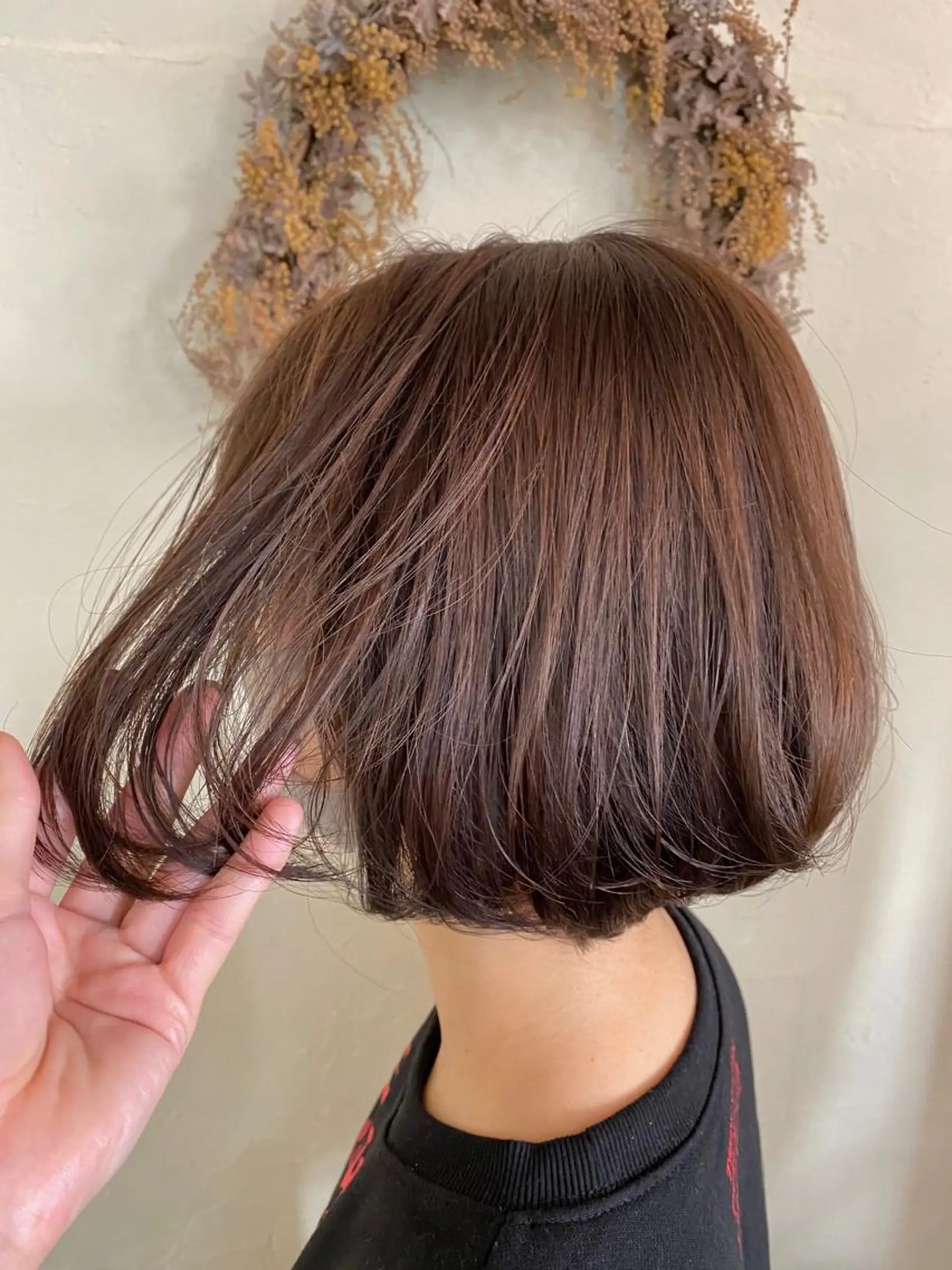 ショート カラー ブラウンカラー 透明感カラー ピンクカラー ピンクブラウン ボブ カット ENIF ヤマグチアツコのヘアスタイル