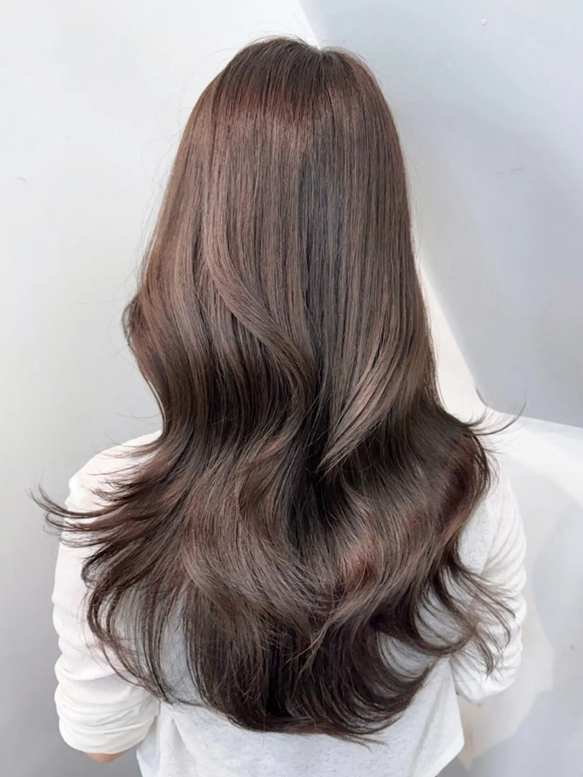 カラー セミロング グレージュ 顔まわりレイヤー 顔周りカット 韓国風ヘア レイヤーカット カット ヘアカラー トリートメント ITbyALBUM 下北沢店のヘアスタイル