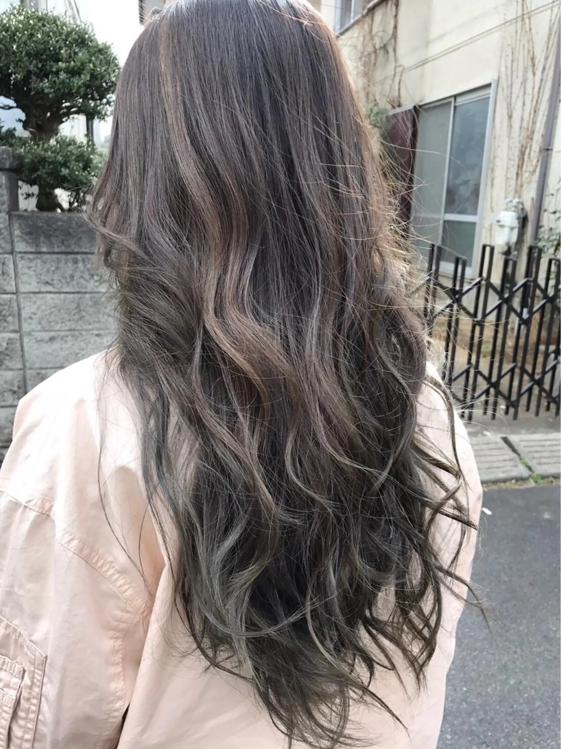 ロング カラー パーマ ヘアアレンジ ハイライトカラー ハイライト 今泉 直裕ショートボブの匠のヘアスタイル