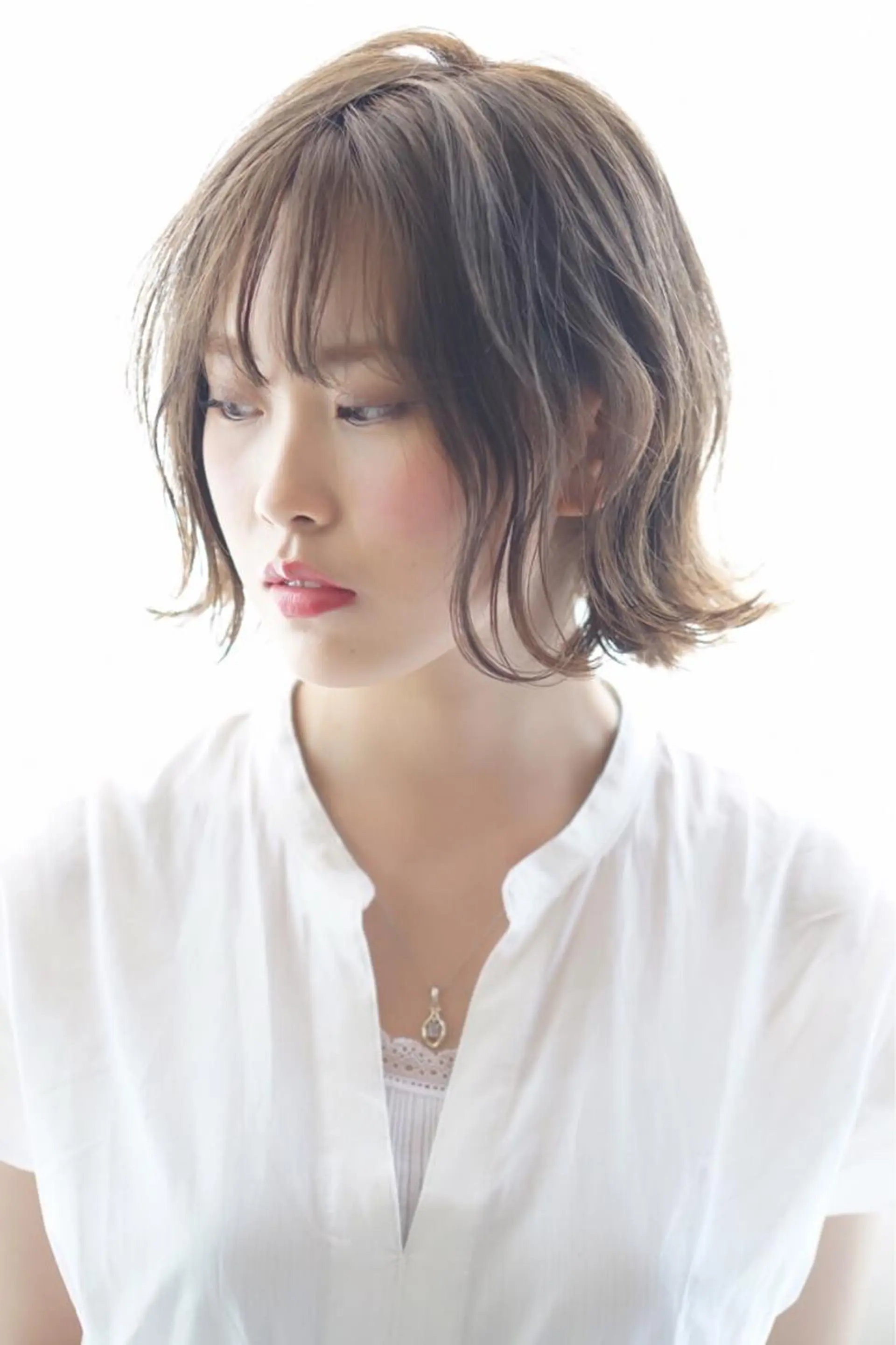 カラー ブリーチ グレージュ ディレクター ノナカのヘアスタイル