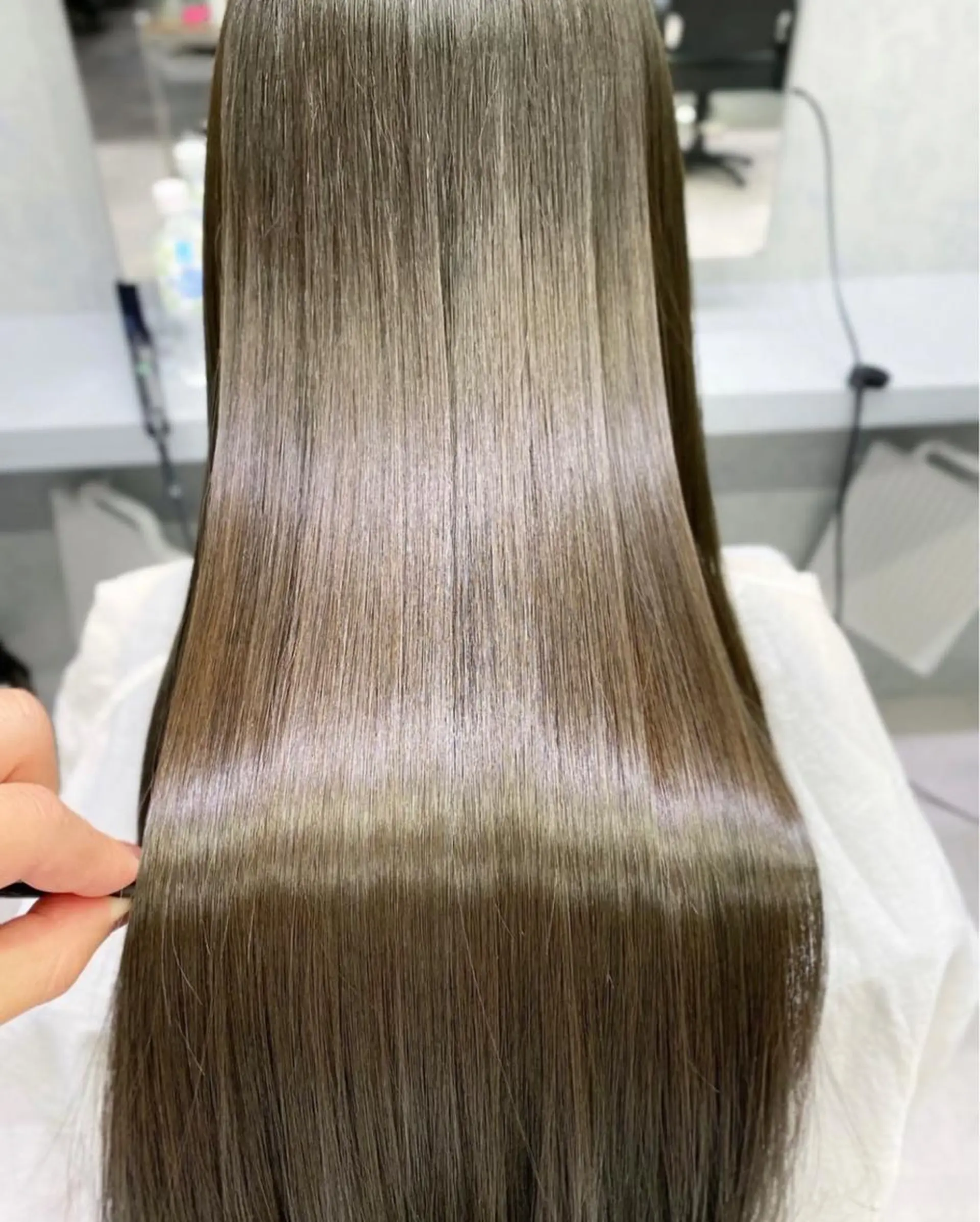 ロング カラー ヘアアレンジ アッシュ ベージュカラー 黒髪 ブルーカラー ブルーグレー ヘアカラー トリートメント vizz by el yts 北谷エクステのヘアスタイル