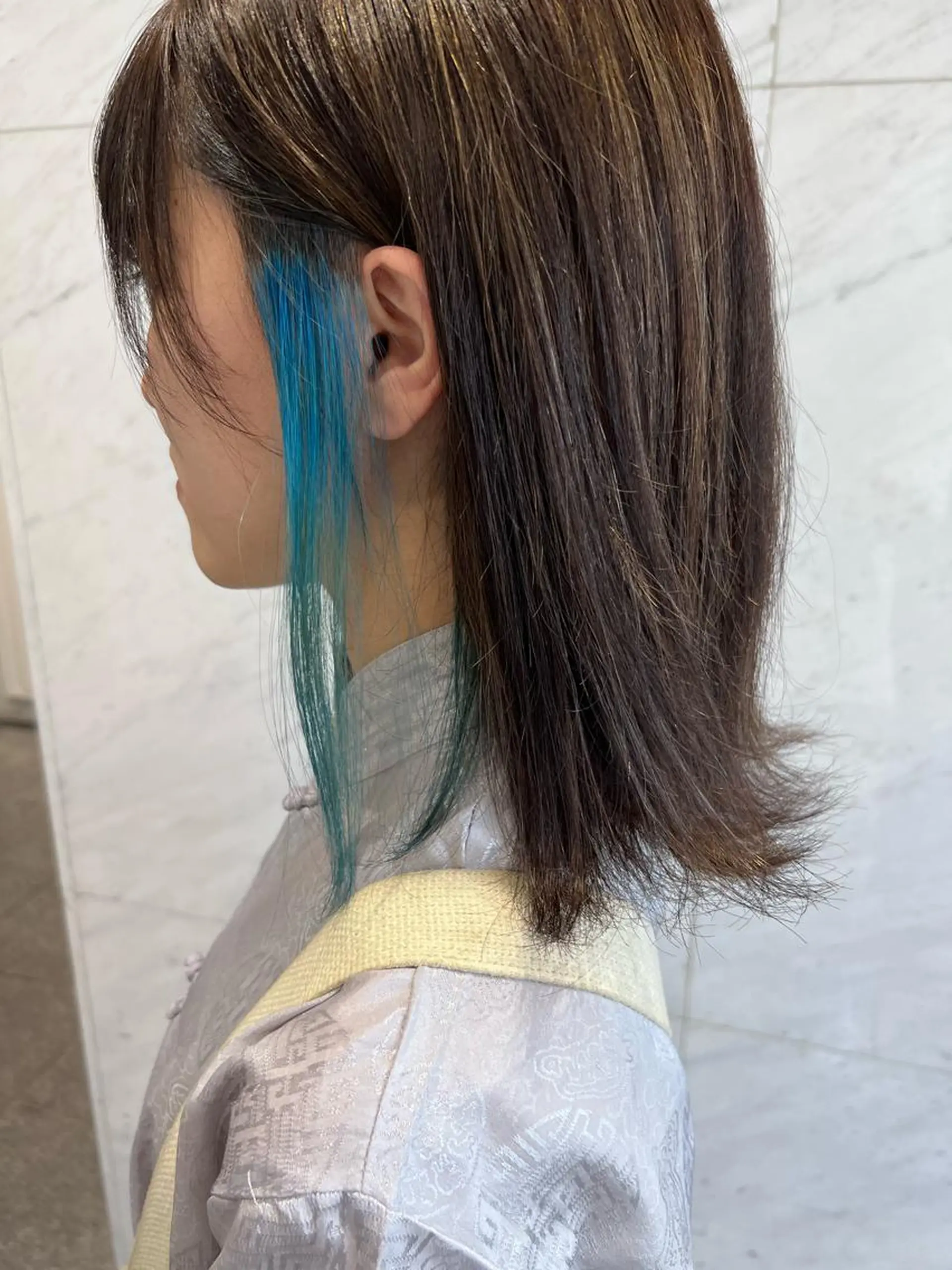 ショート カラー ブリーチ ブルーカラー イヤリングカラー ヘアカラー トリートメント ベイリコルド　アトリ 店長　宮城一真のヘアスタイル