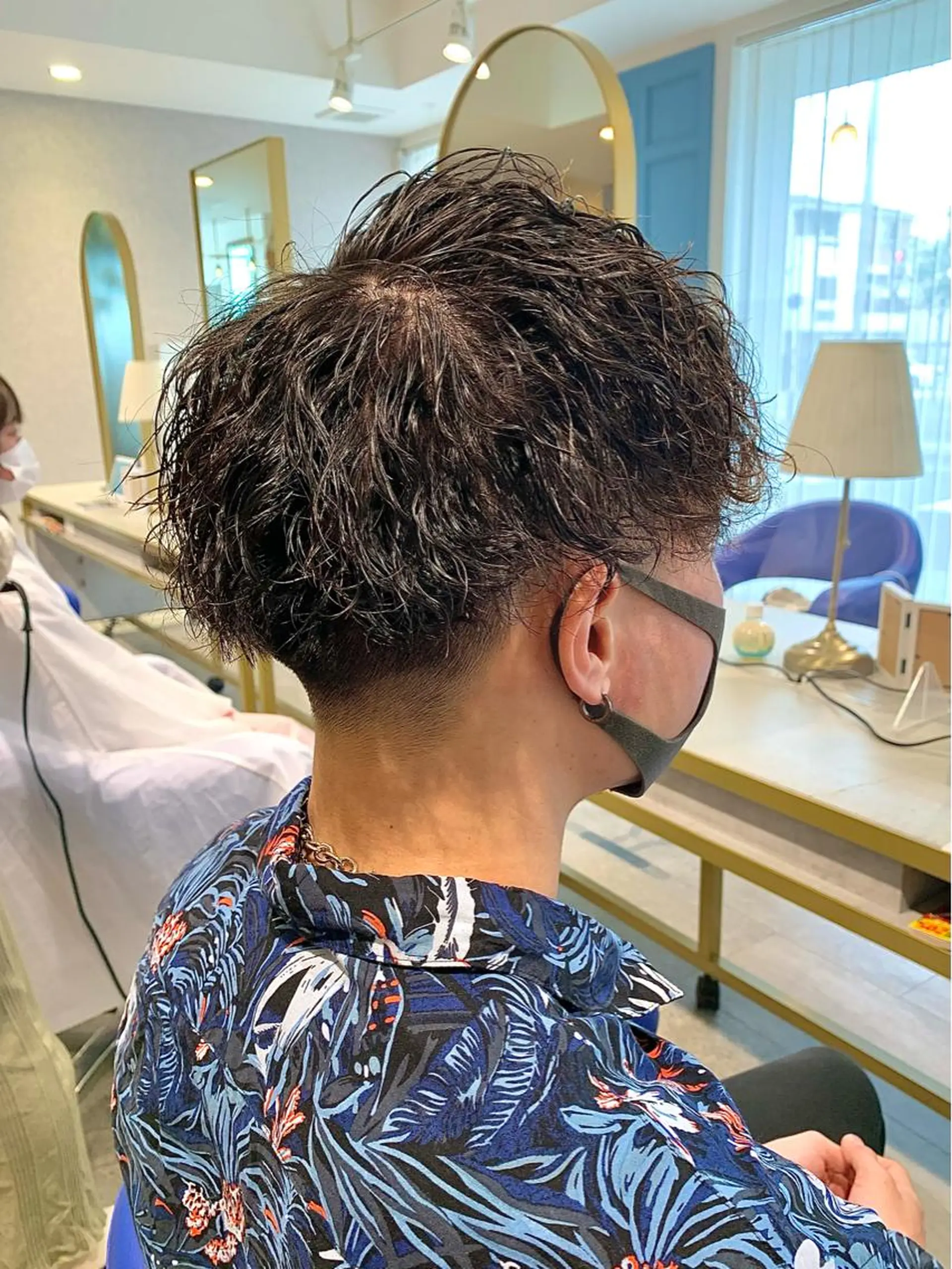 ショート パーマ ヘアアレンジ メンズ メンズパーマ メンズツイストパーマ ツイストスパイラルパーマ 波巻きパーマ スパイラルパーマ メンズパーマ職人 加藤 弘貴のヘアスタイル