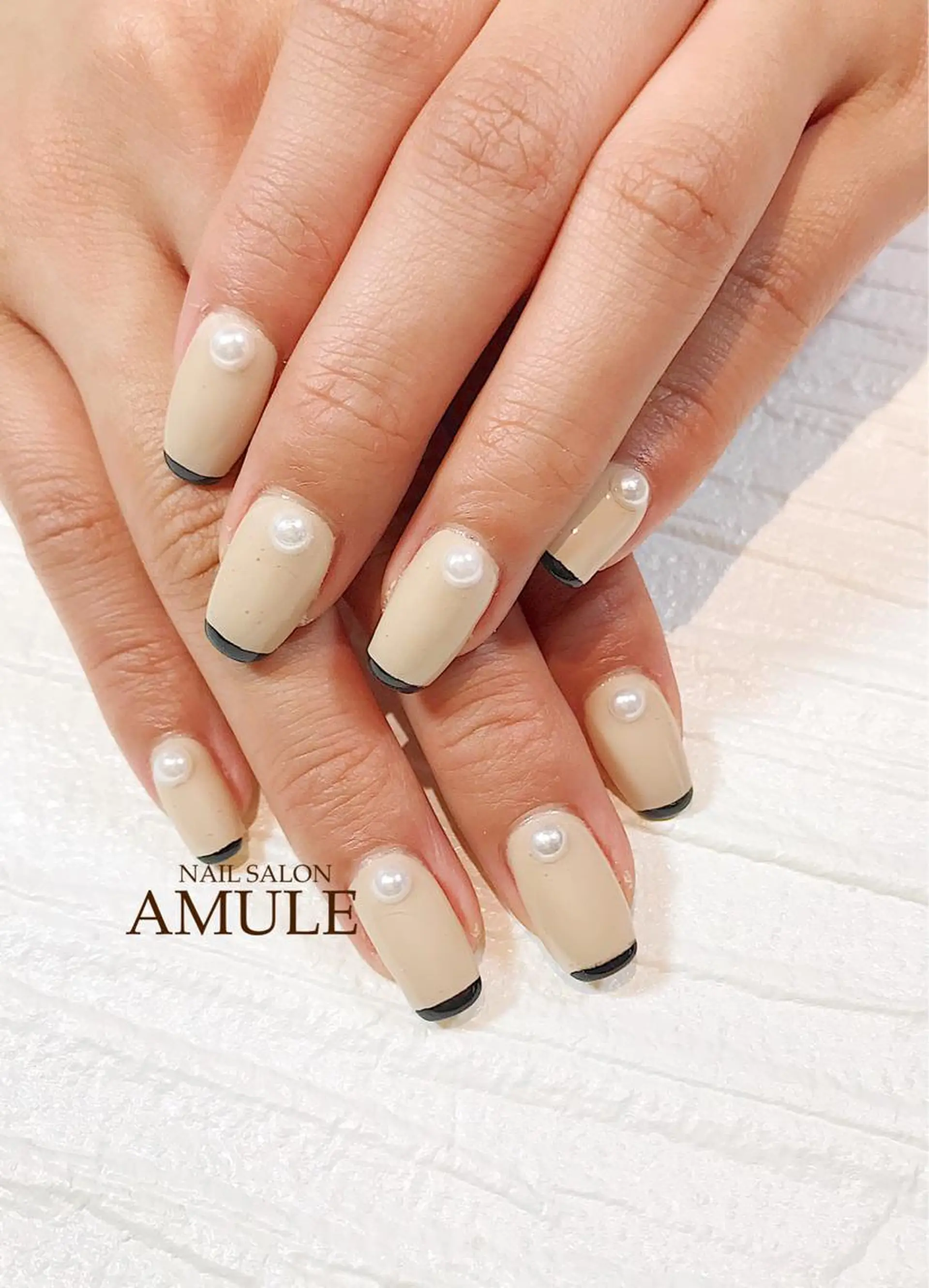 ネイル フレンチネイル ストーンネイル ハンドネイル NAILSALON AMULEのネイルデザイン